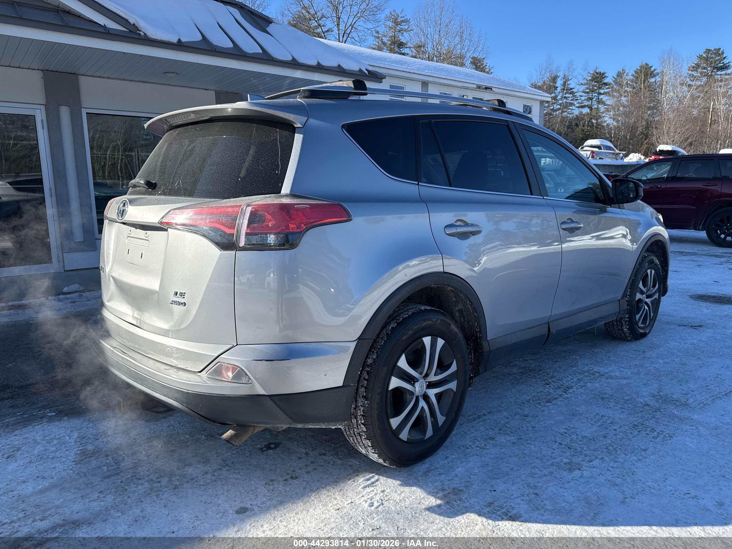 TOYOTA RAV4 image 4