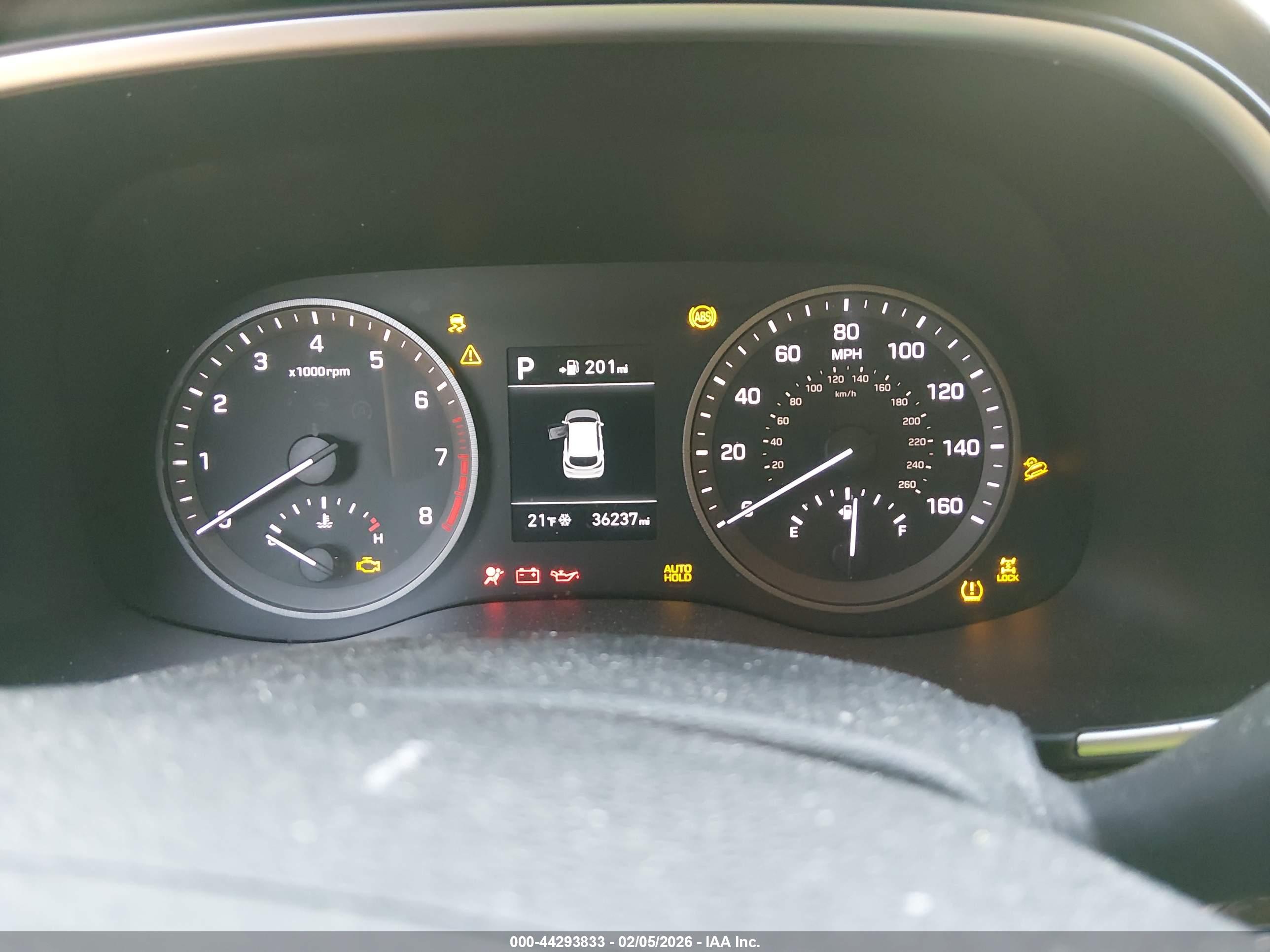 HYUNDAI TUCSON image 7