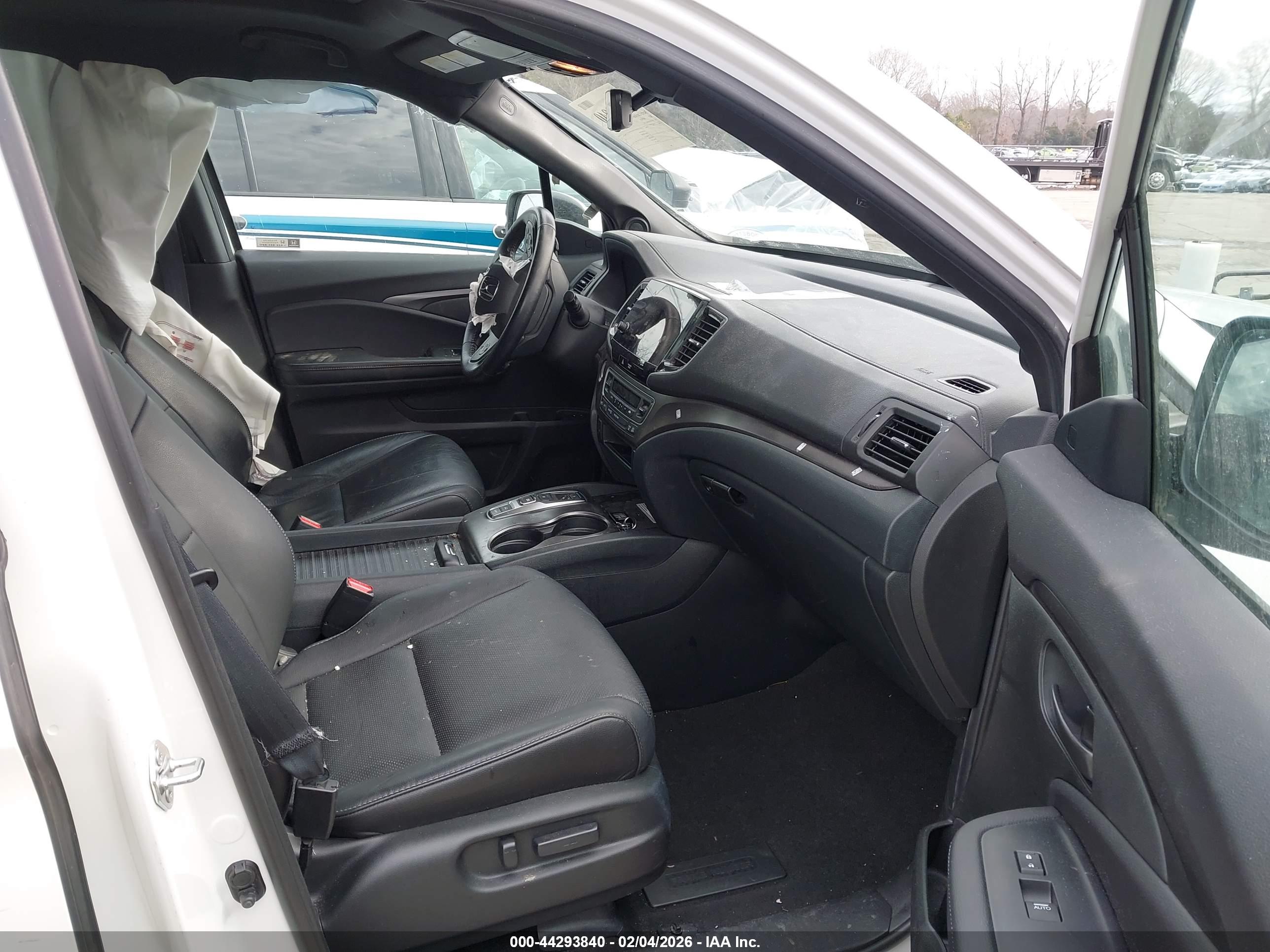 HONDA PASSPORT image 5
