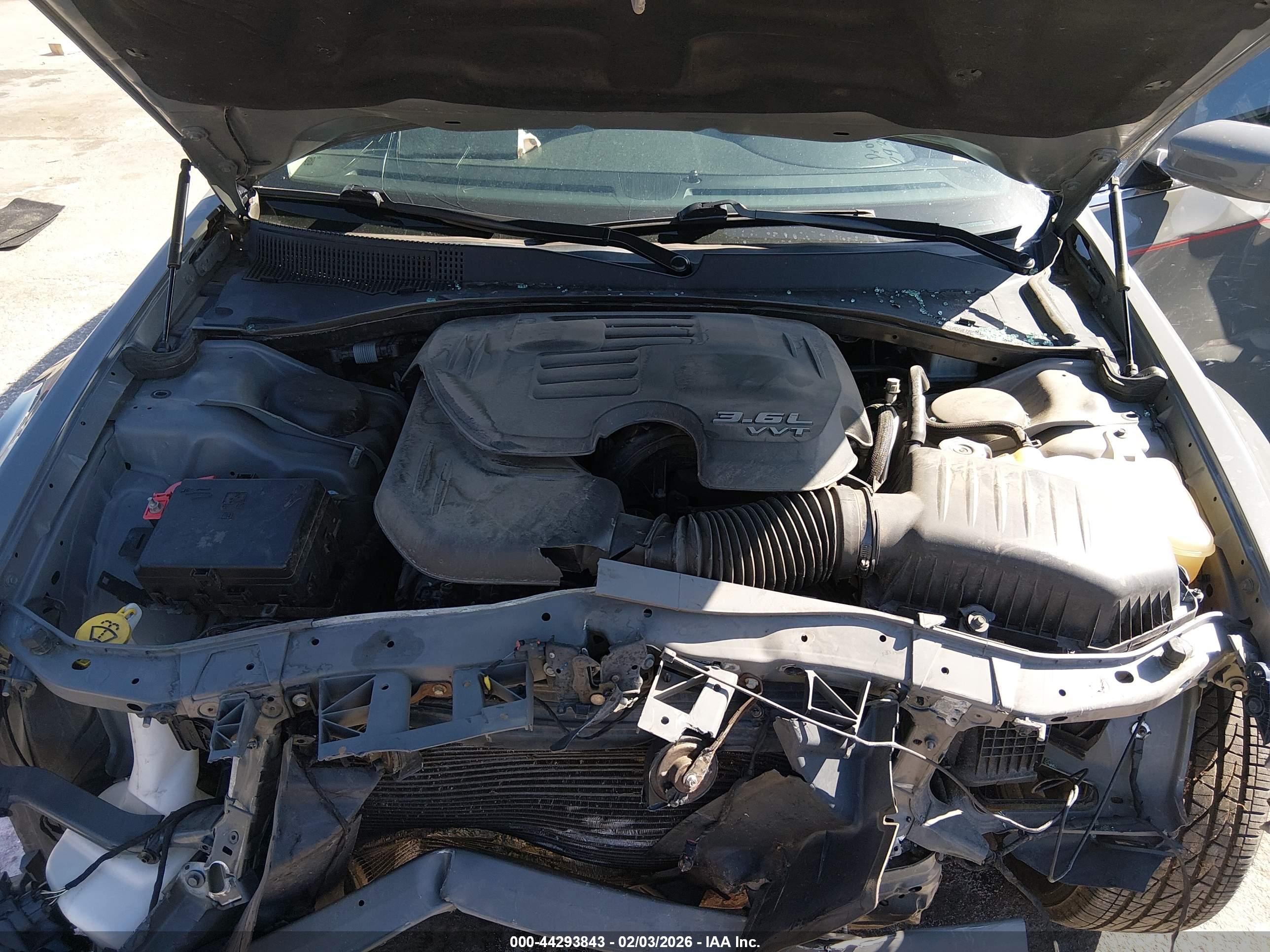 CHRYSLER 300 image 10