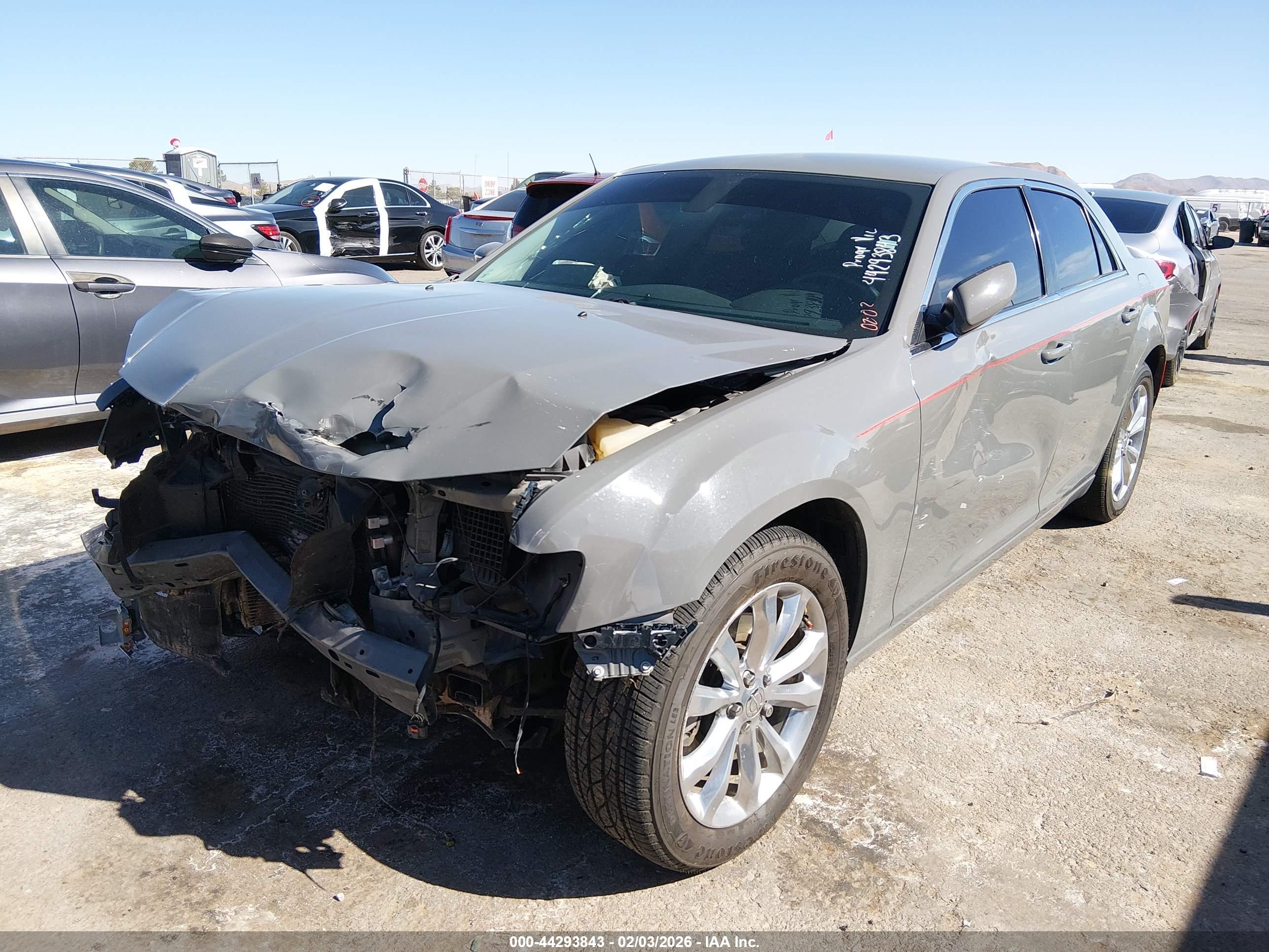 CHRYSLER 300 image 2