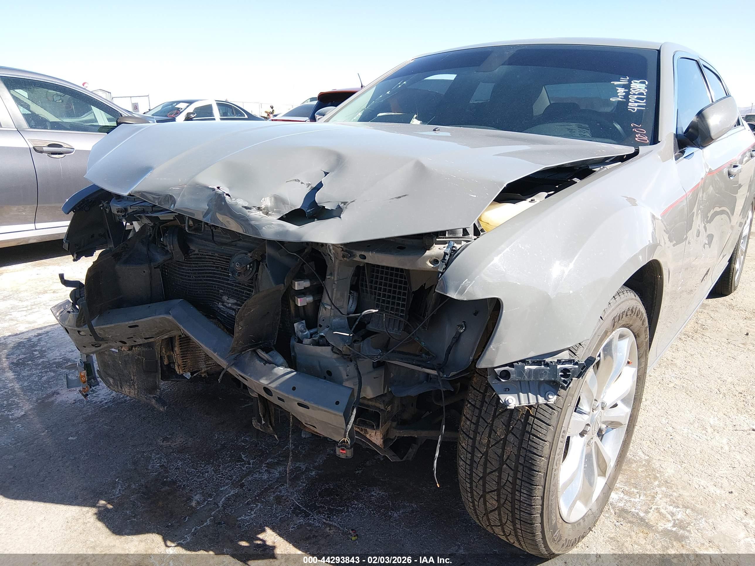 CHRYSLER 300 image 6