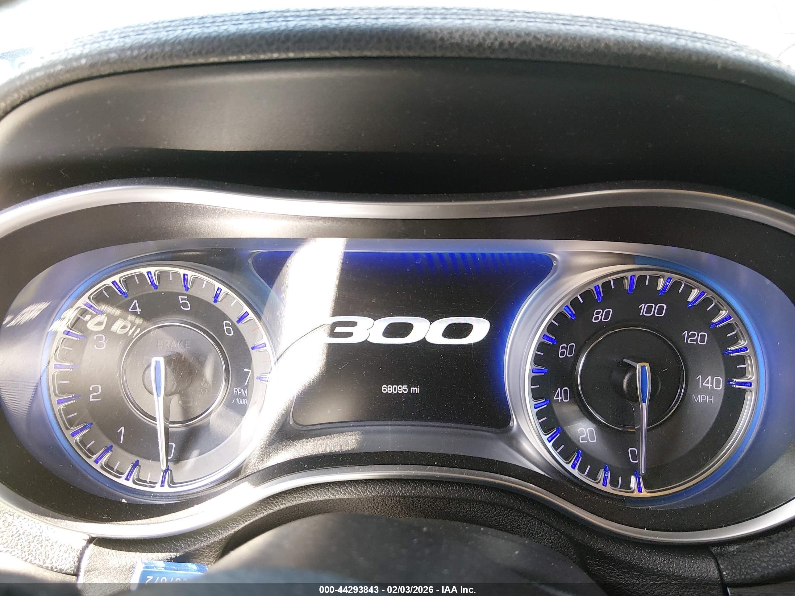 CHRYSLER 300 image 7