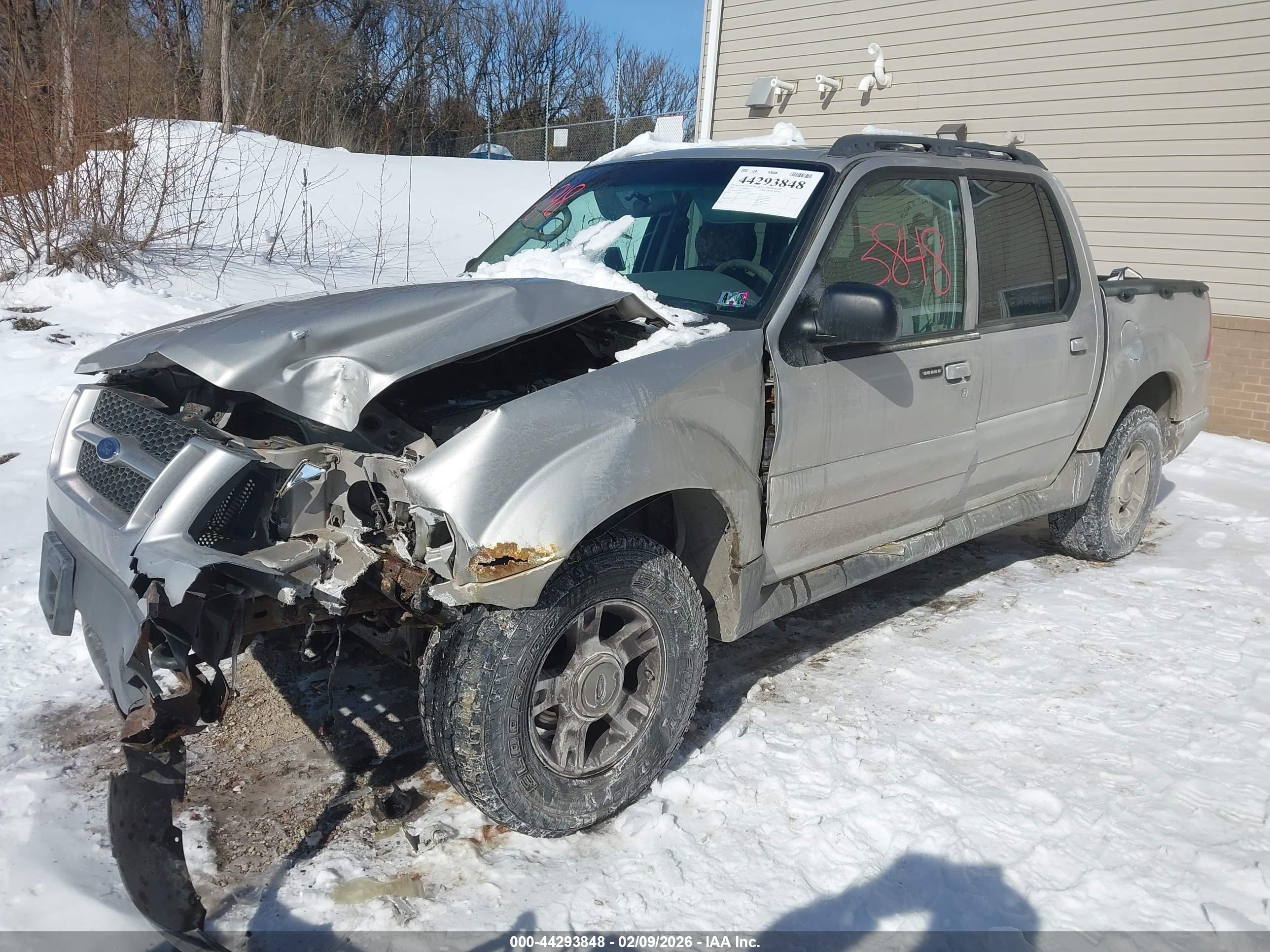 FORD EXPLORER image 2