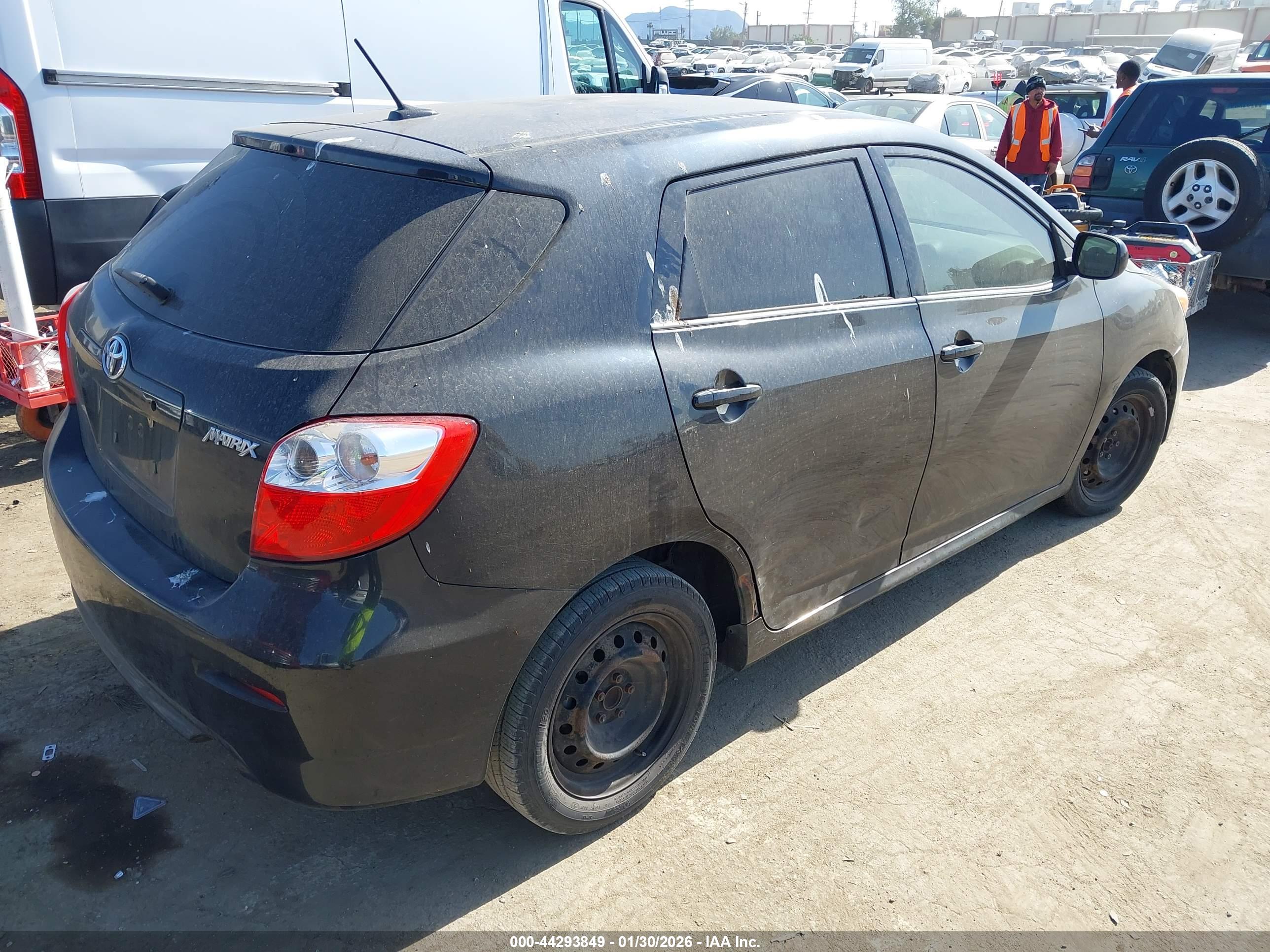 TOYOTA MATRIX image 4