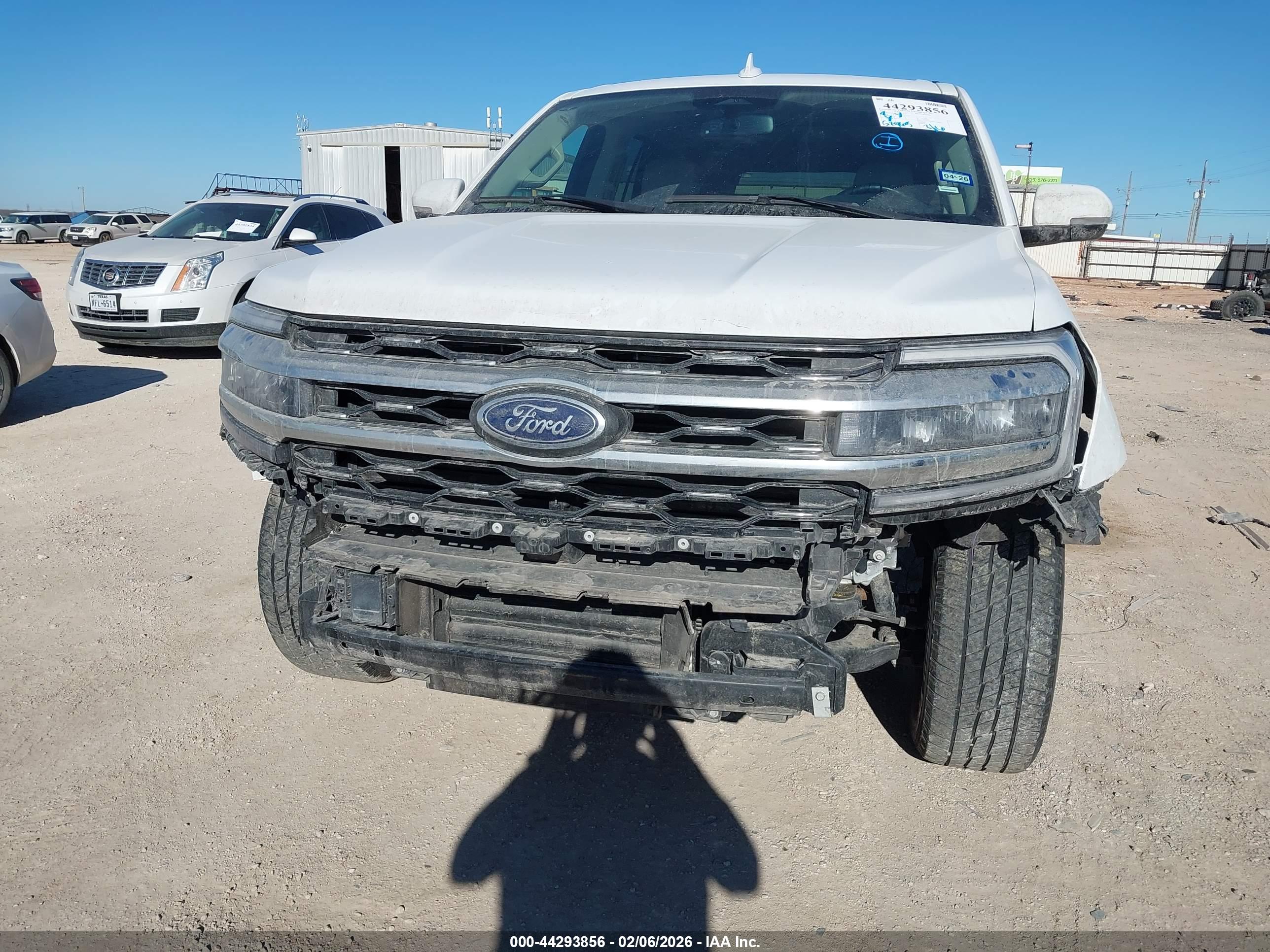 FORD EXPEDITION image 6