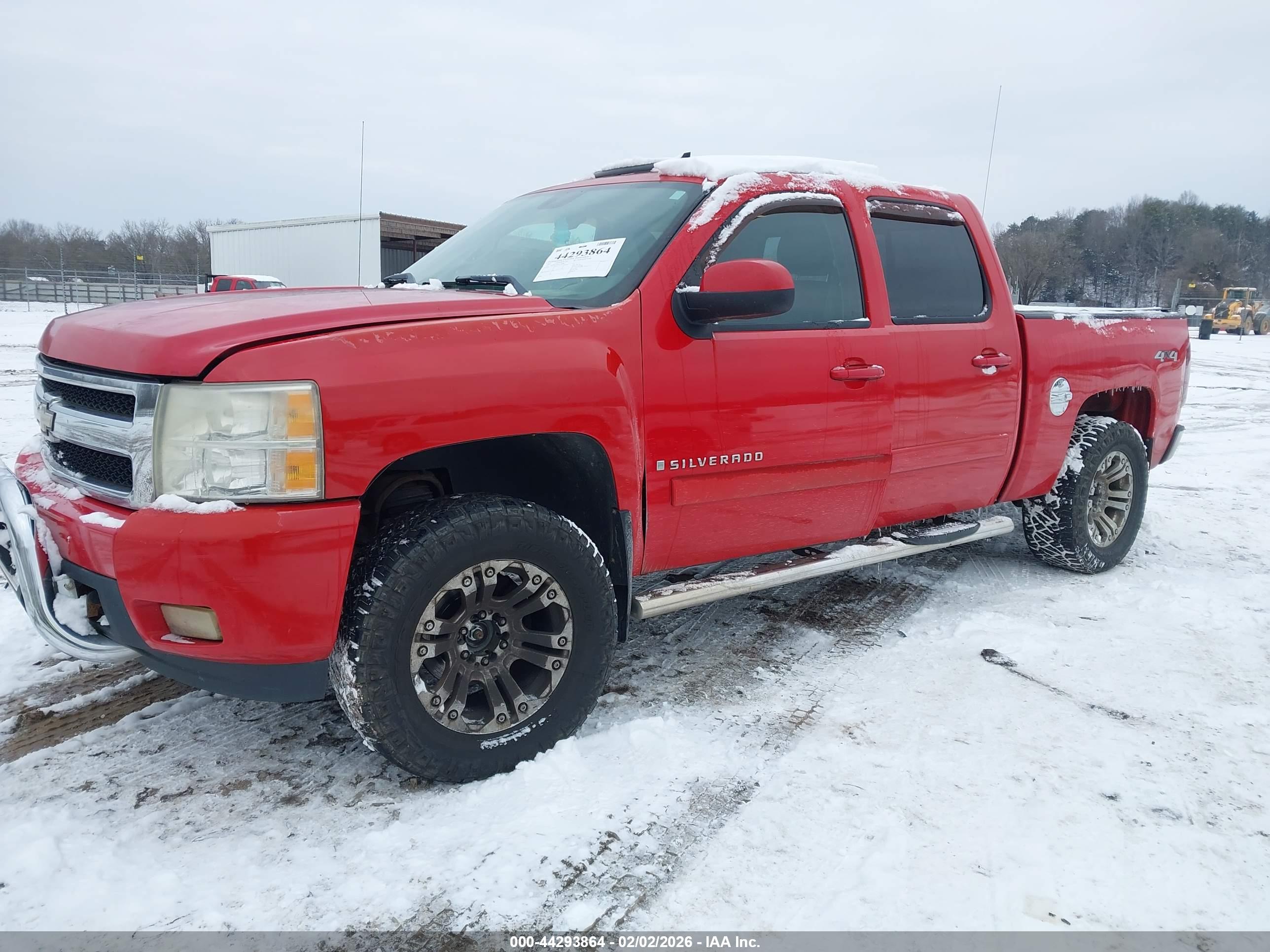 CHEVROLET SILVERADO image 2