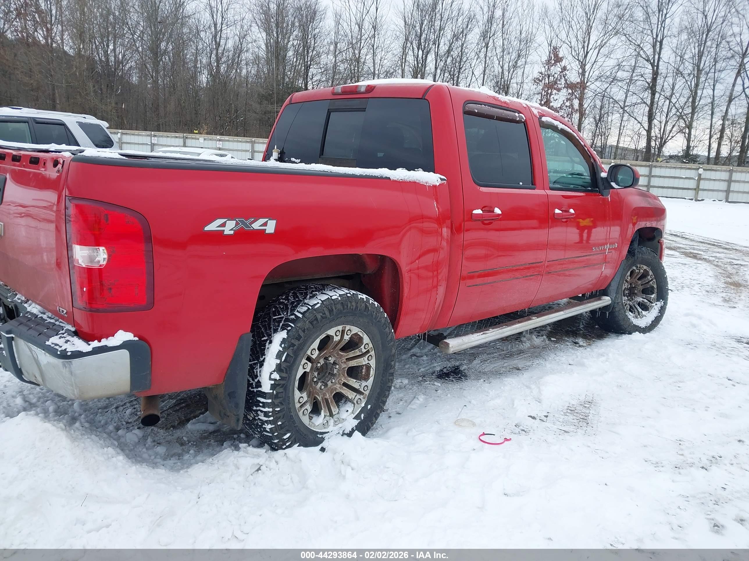 CHEVROLET SILVERADO image 4