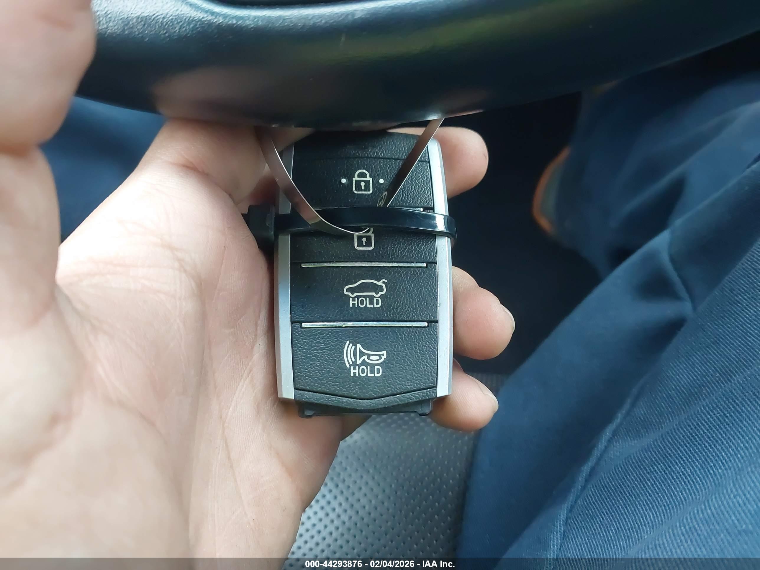 GENESIS G80 image 11