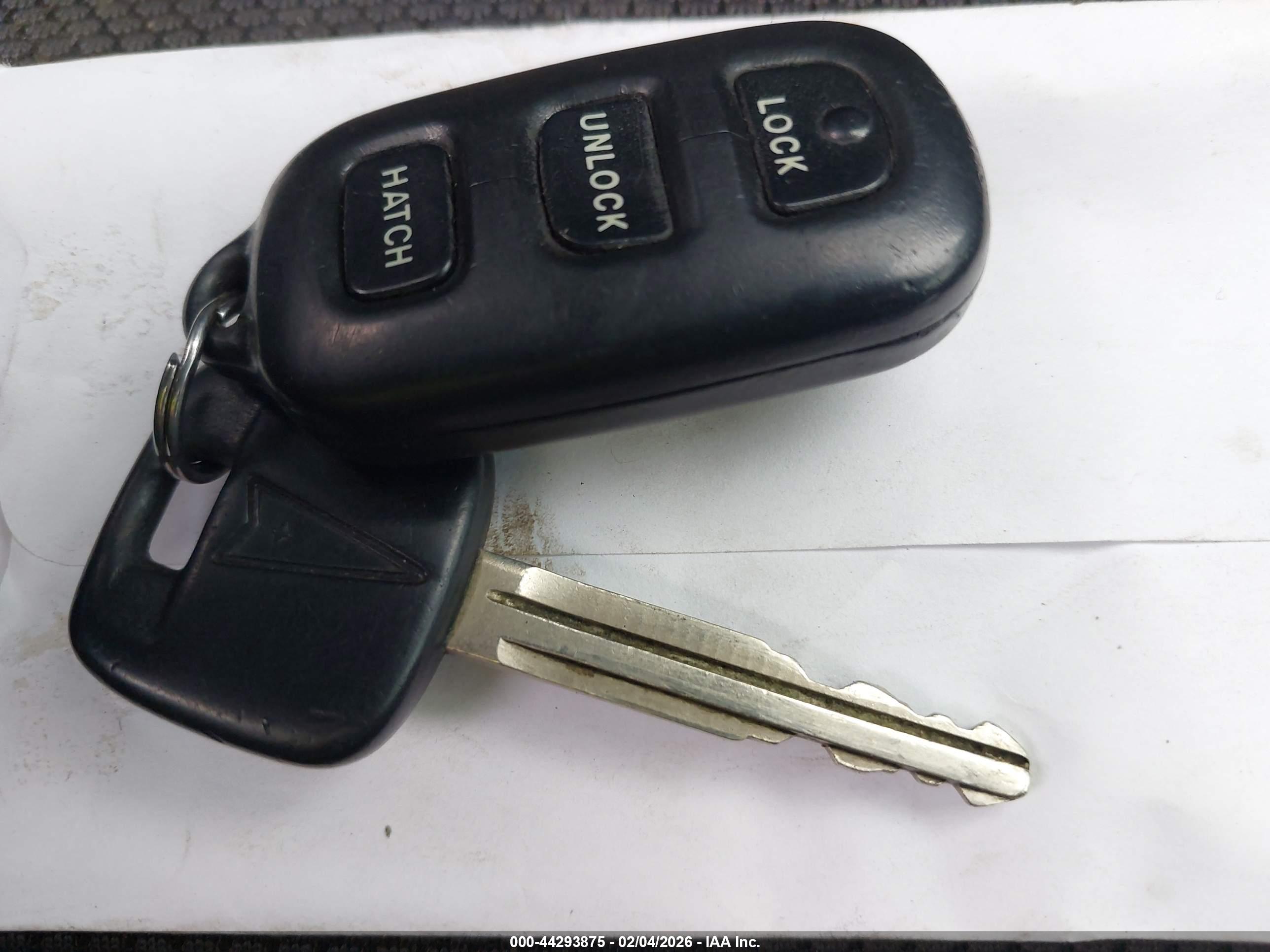 PONTIAC VIBE image 11