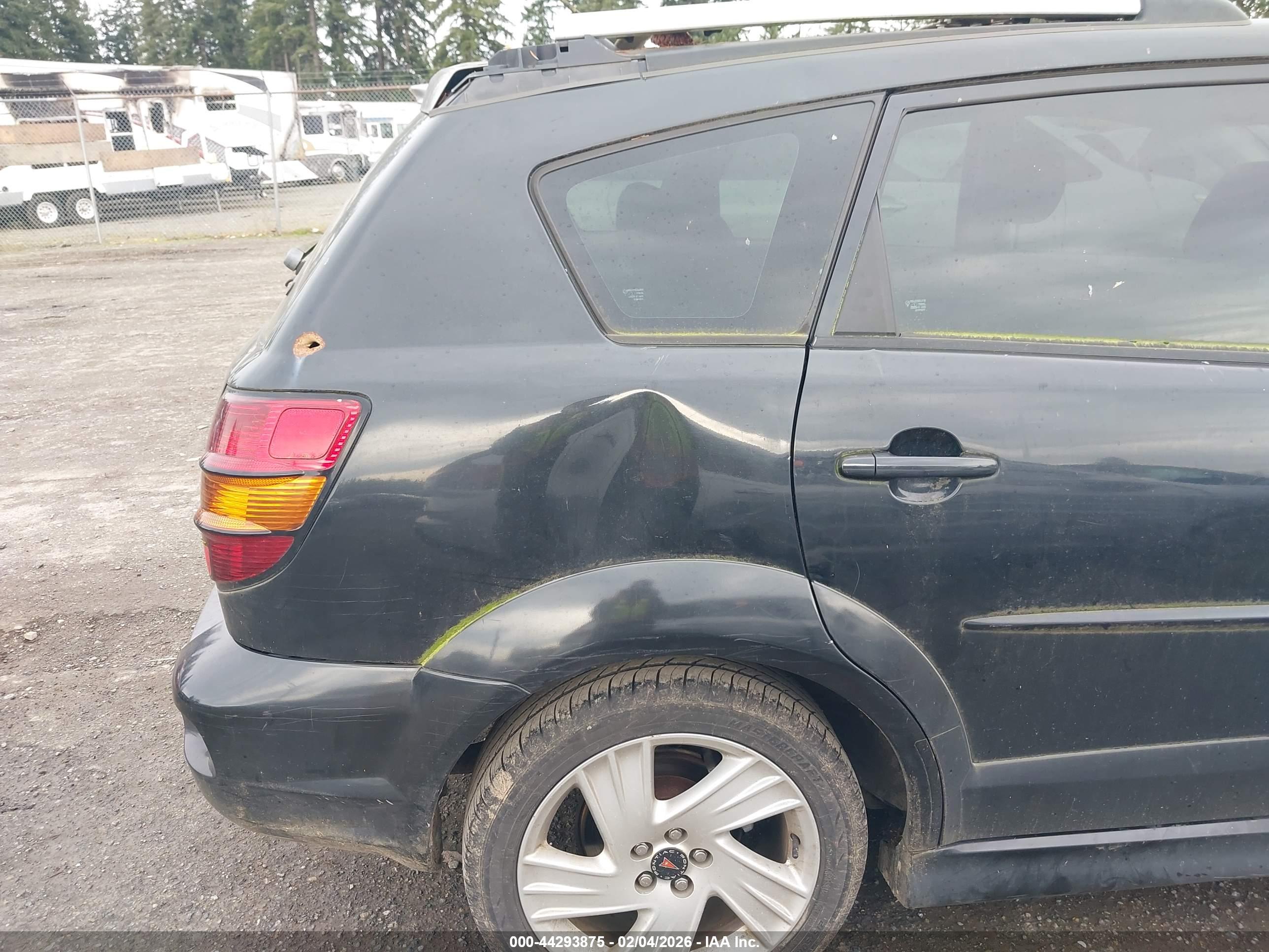 PONTIAC VIBE image 6