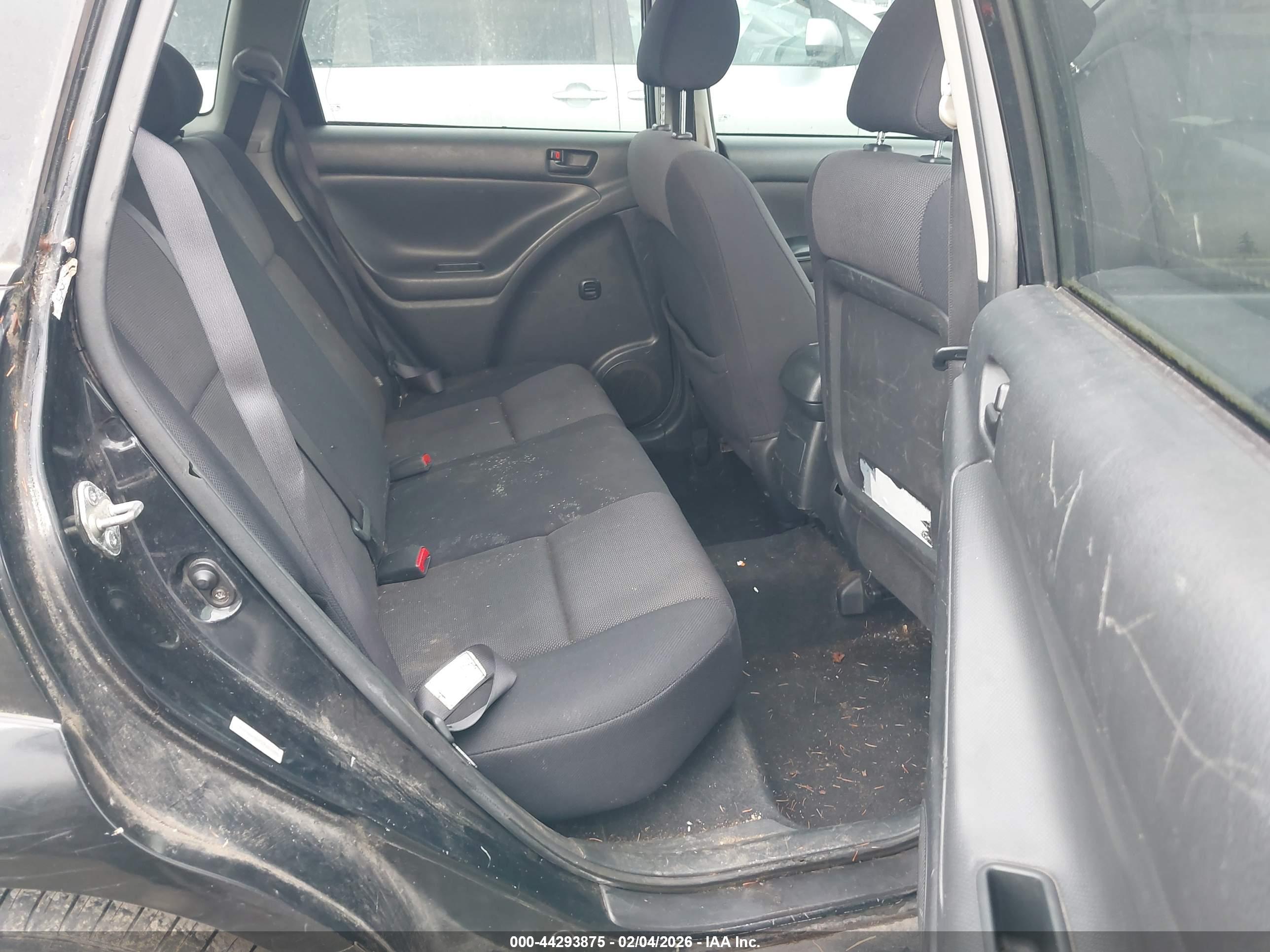PONTIAC VIBE image 8