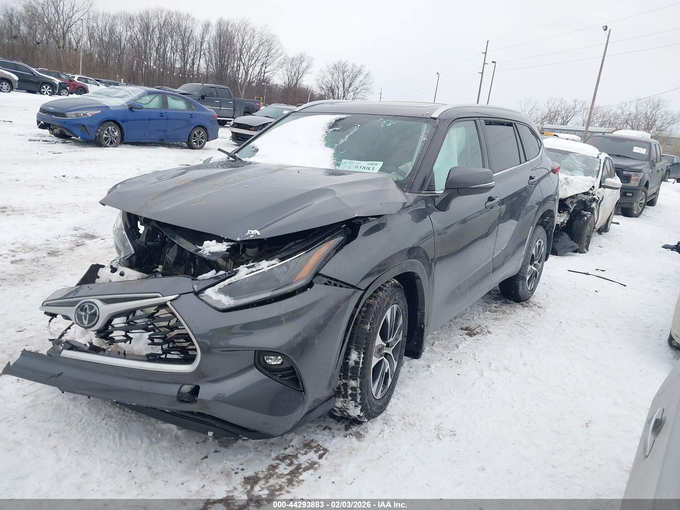TOYOTA HIGHLANDER image 2