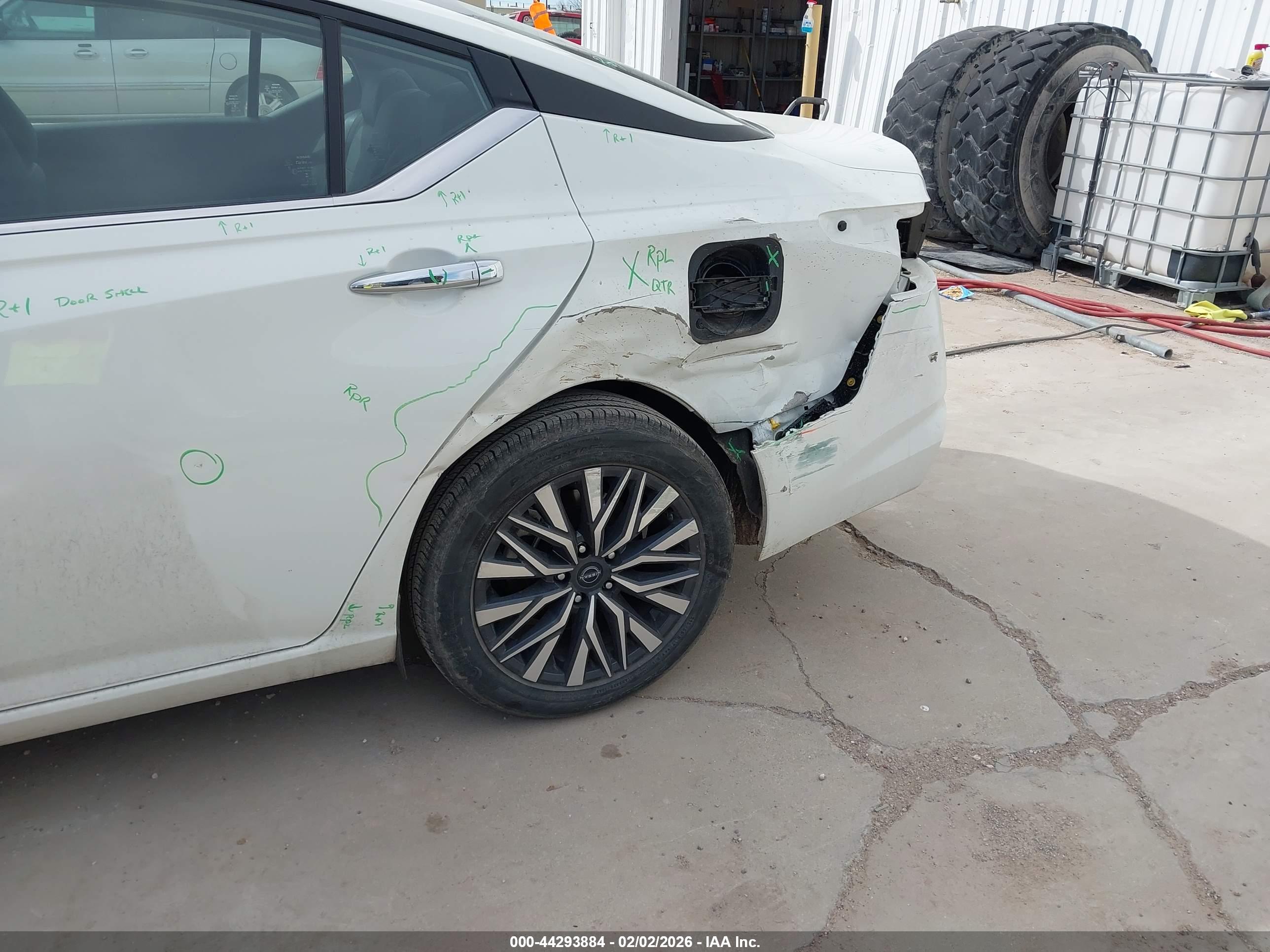 NISSAN ALTIMA image 6