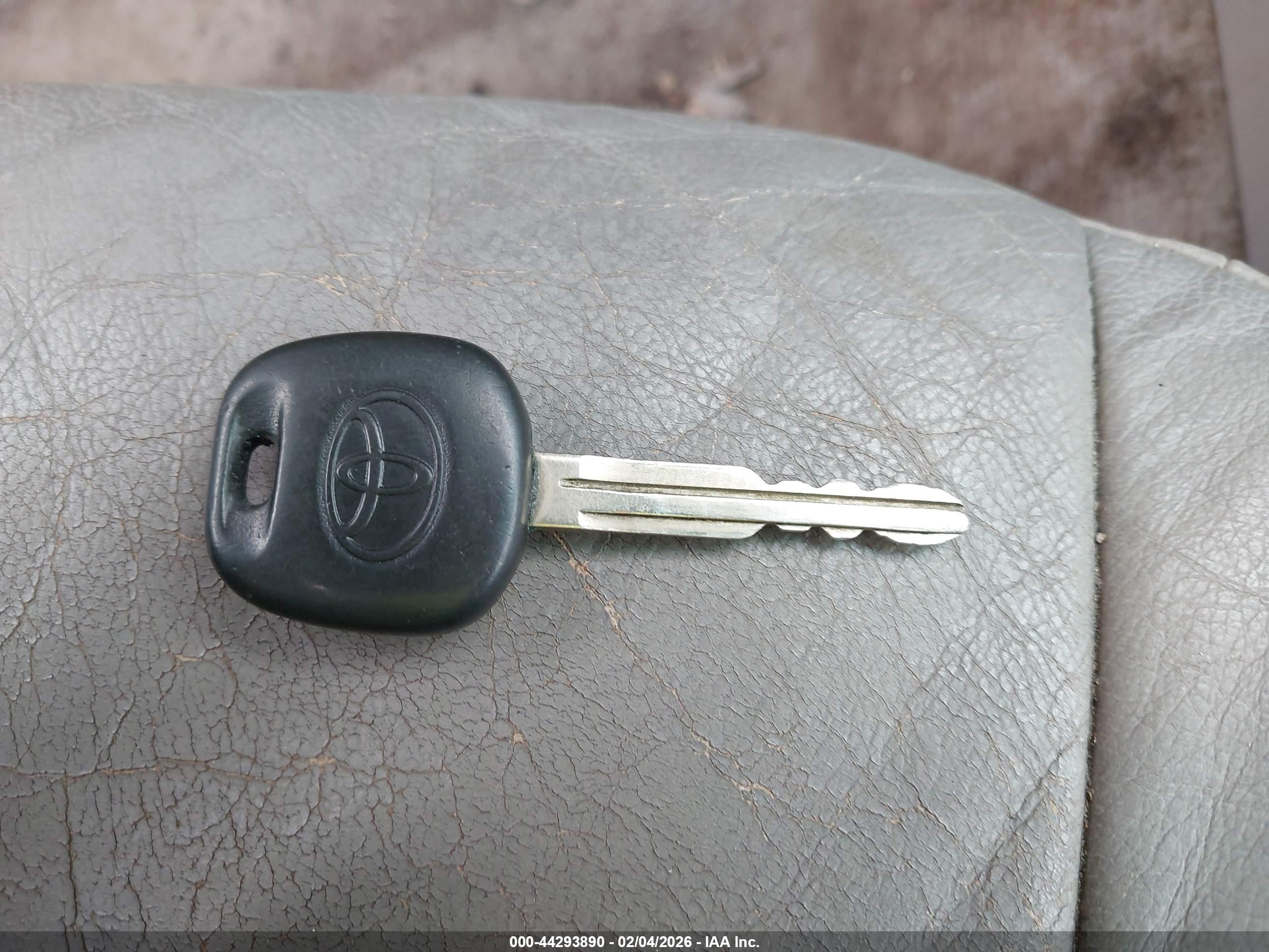TOYOTA 4RUNNER image 11
