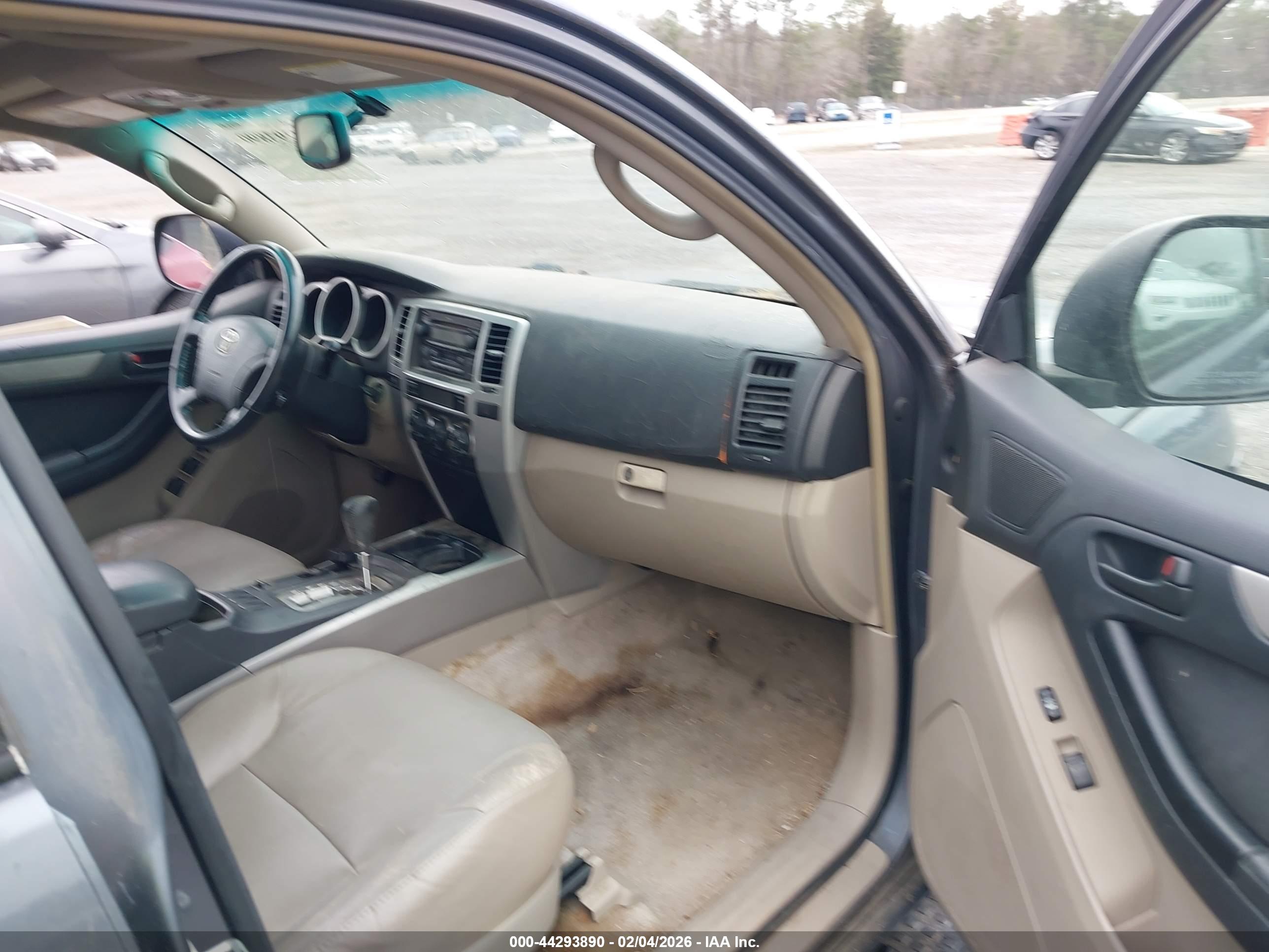 TOYOTA 4RUNNER image 5