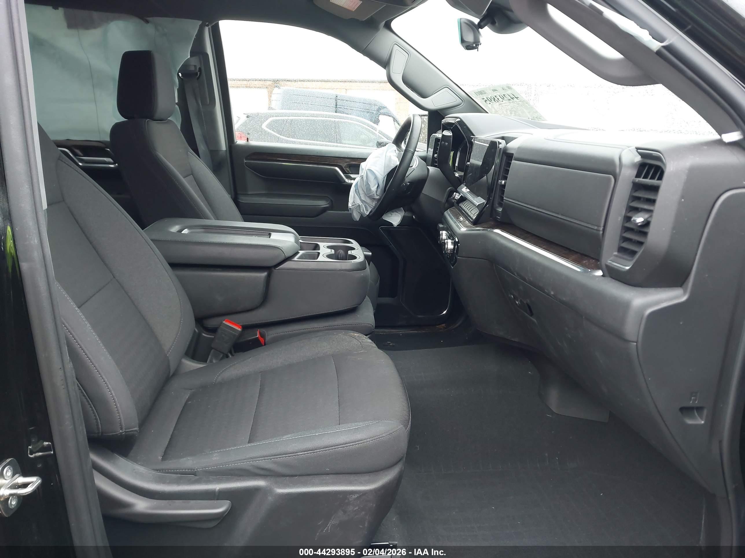 GMC SIERRA image 5