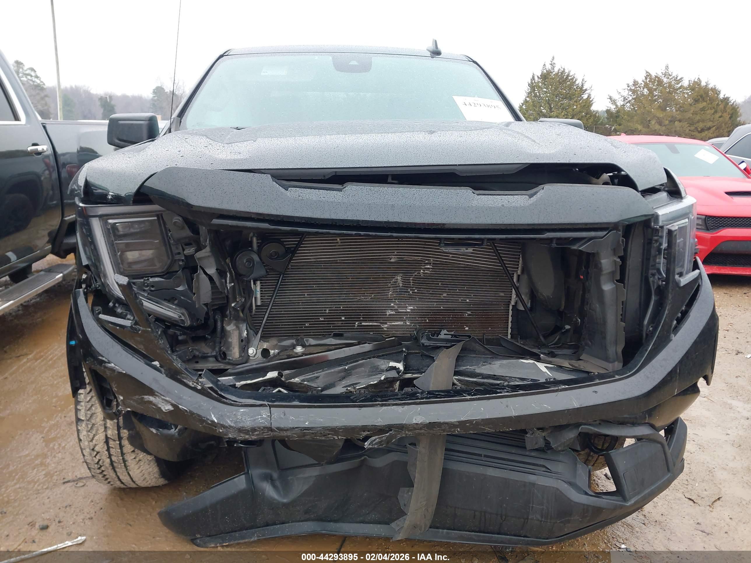 GMC SIERRA image 6