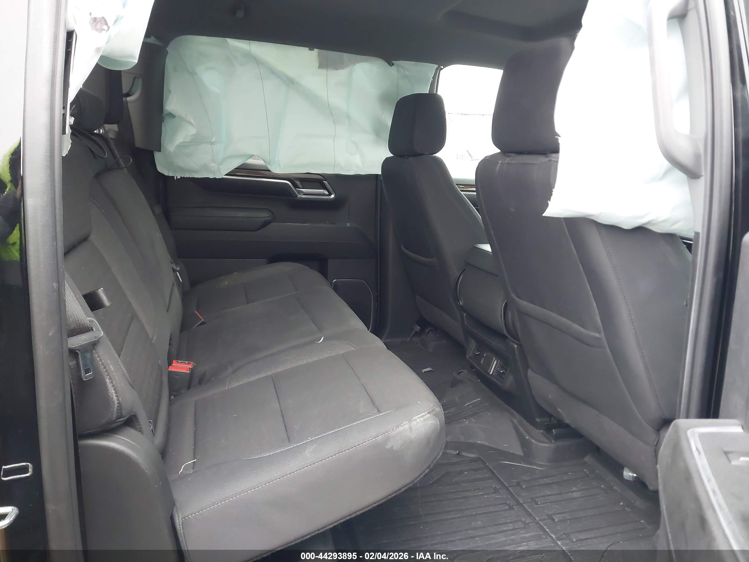 GMC SIERRA image 8