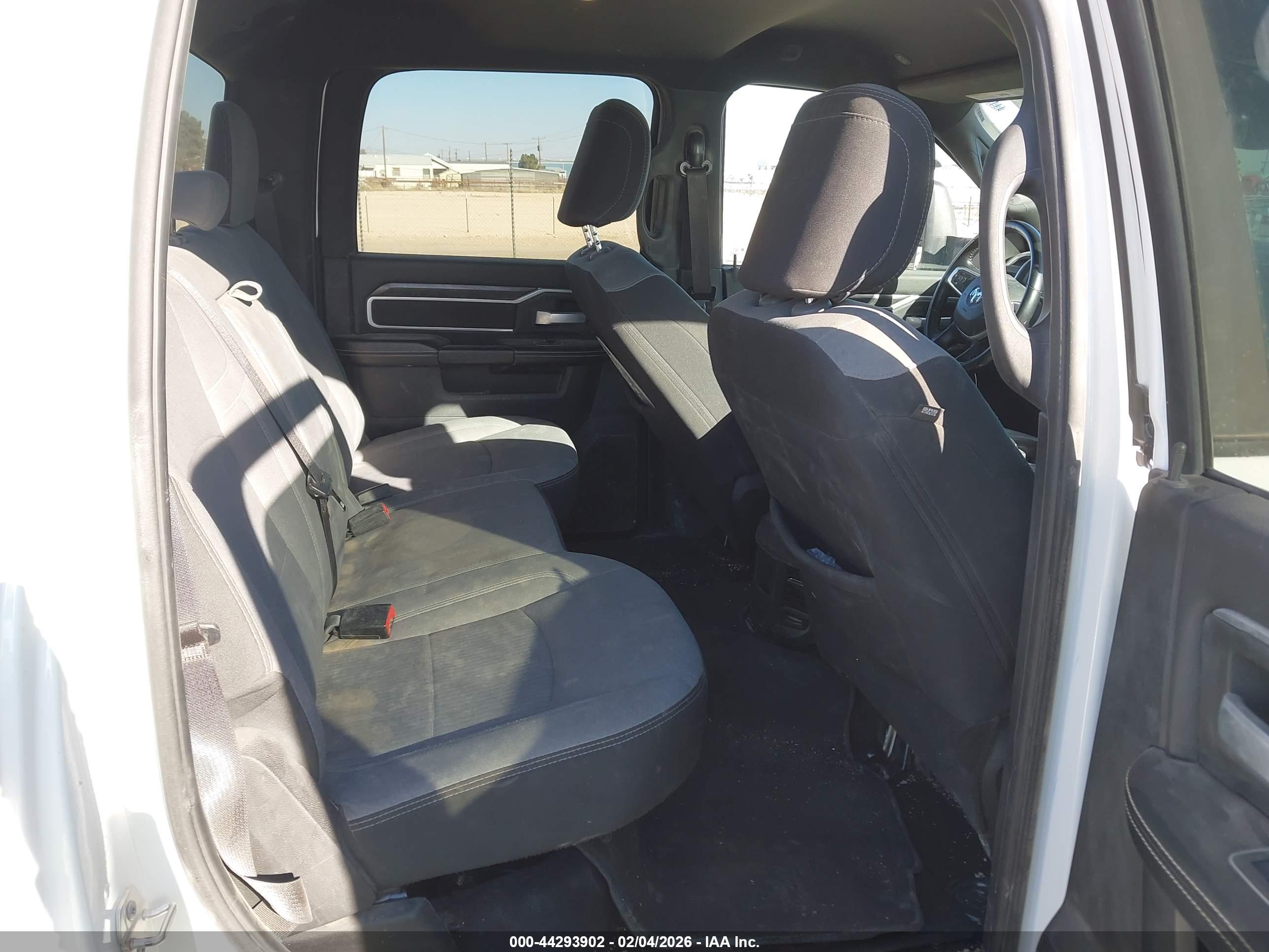 RAM 2500 image 8