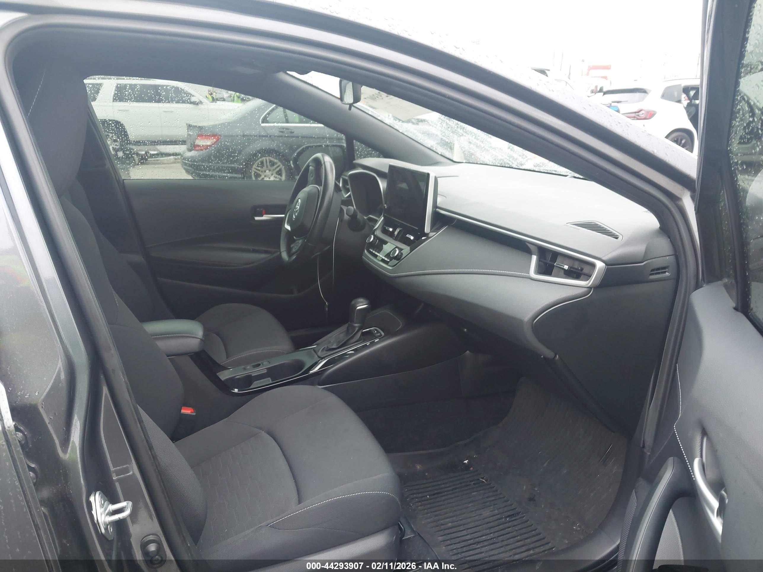 TOYOTA COROLLA image 5