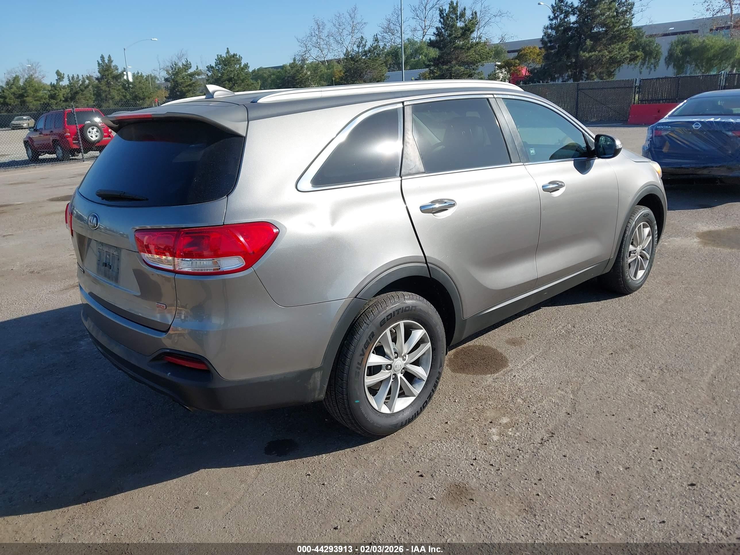 KIA SORENTO image 4