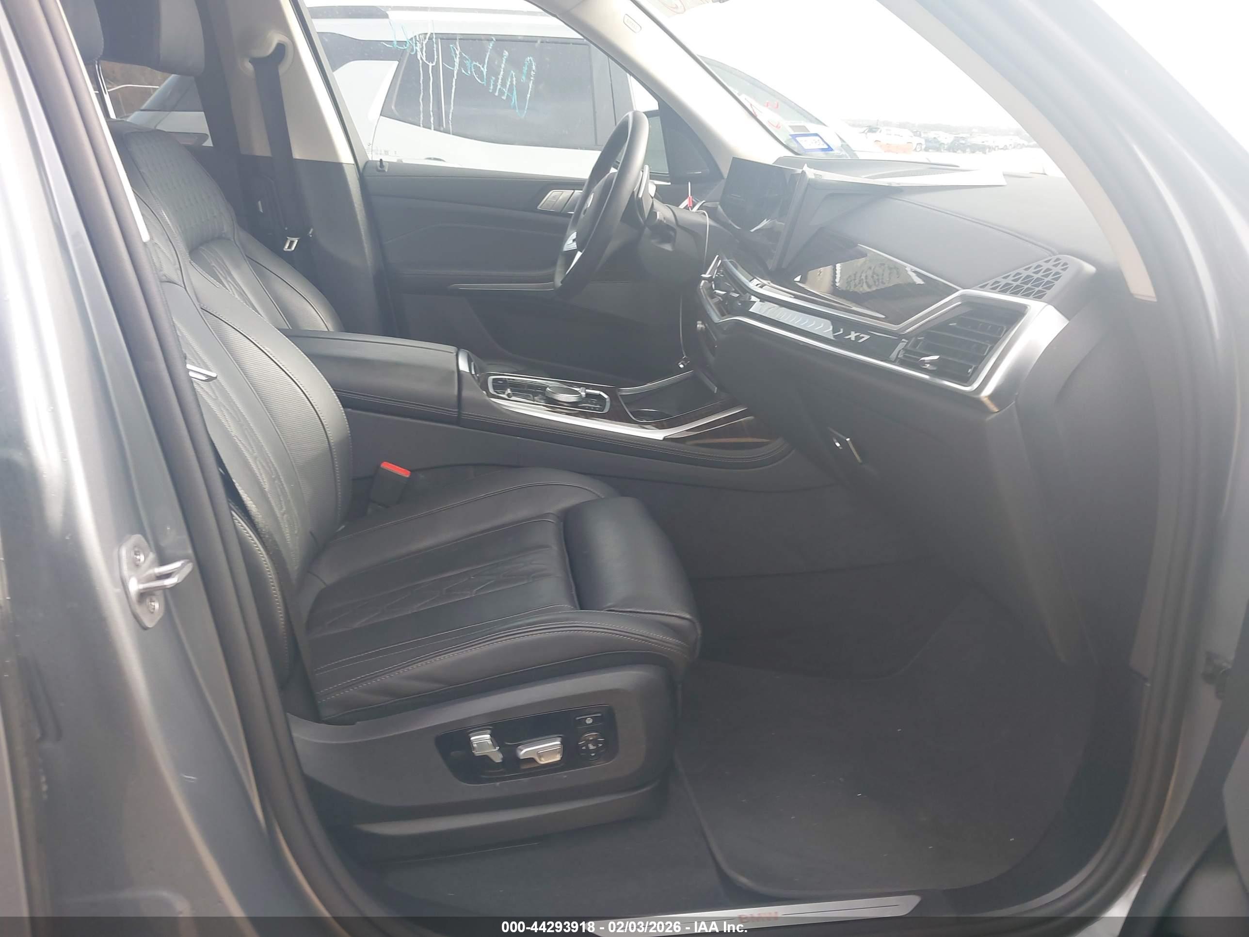 BMW X7 image 5