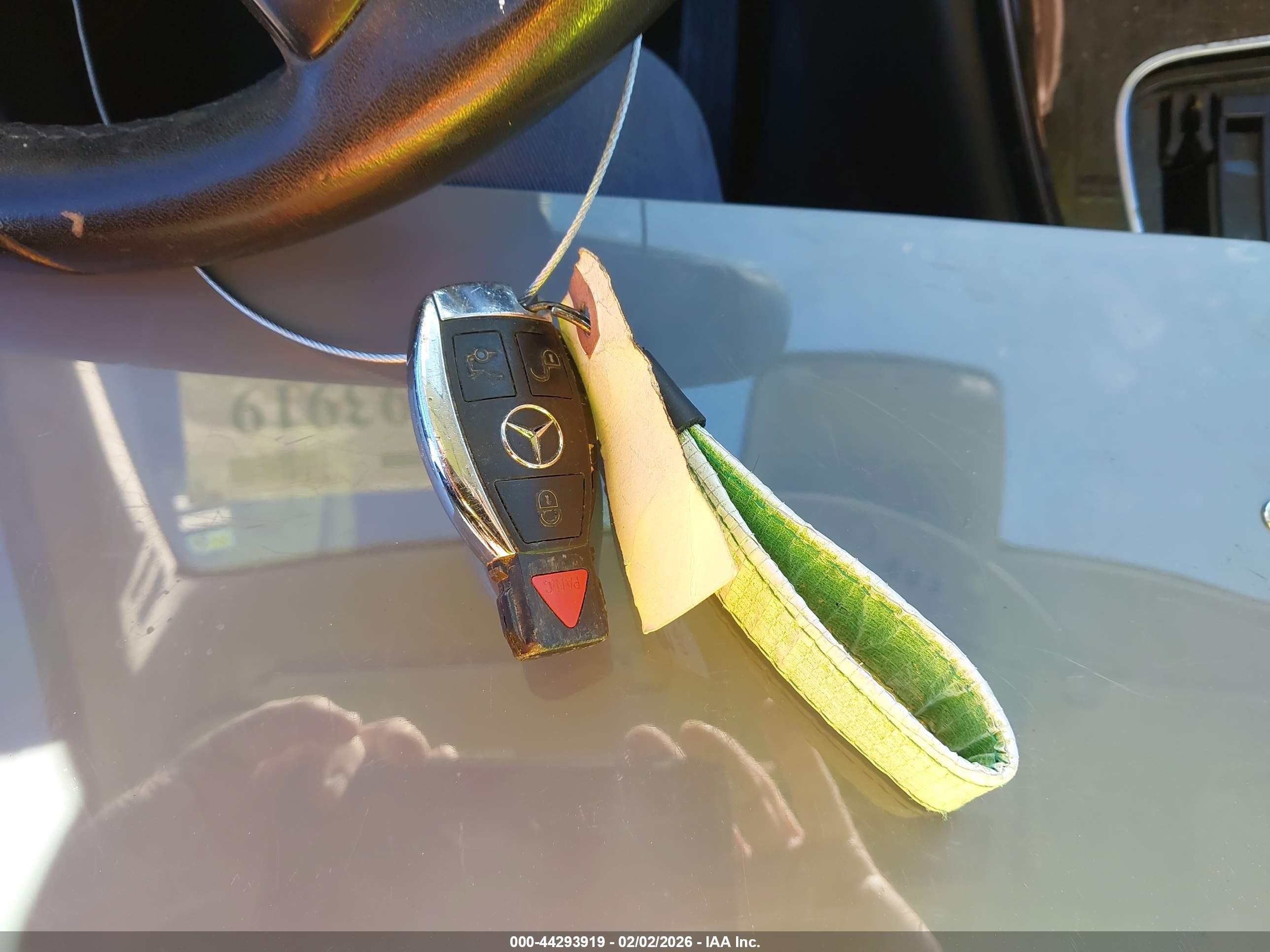 MERCEDES-BENZ C image 11