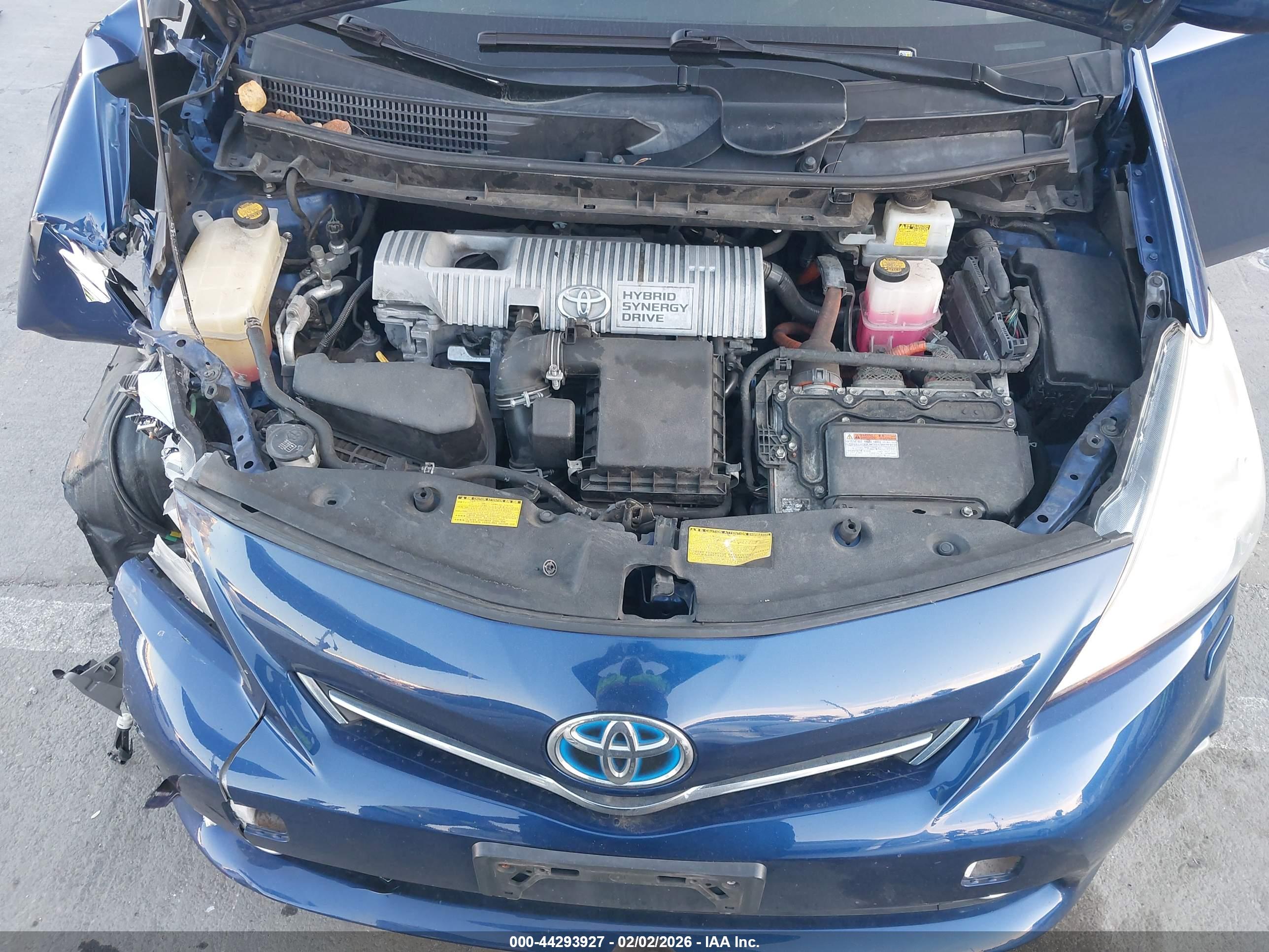 TOYOTA PRIUS image 10