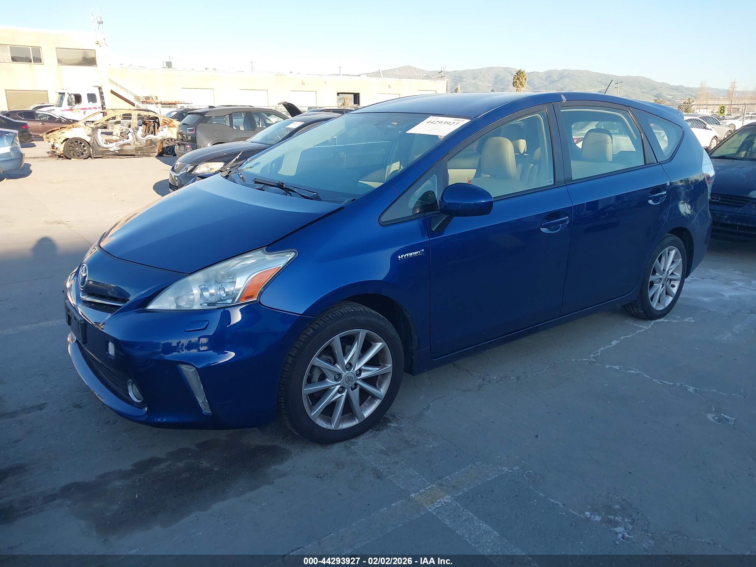 TOYOTA PRIUS image 2