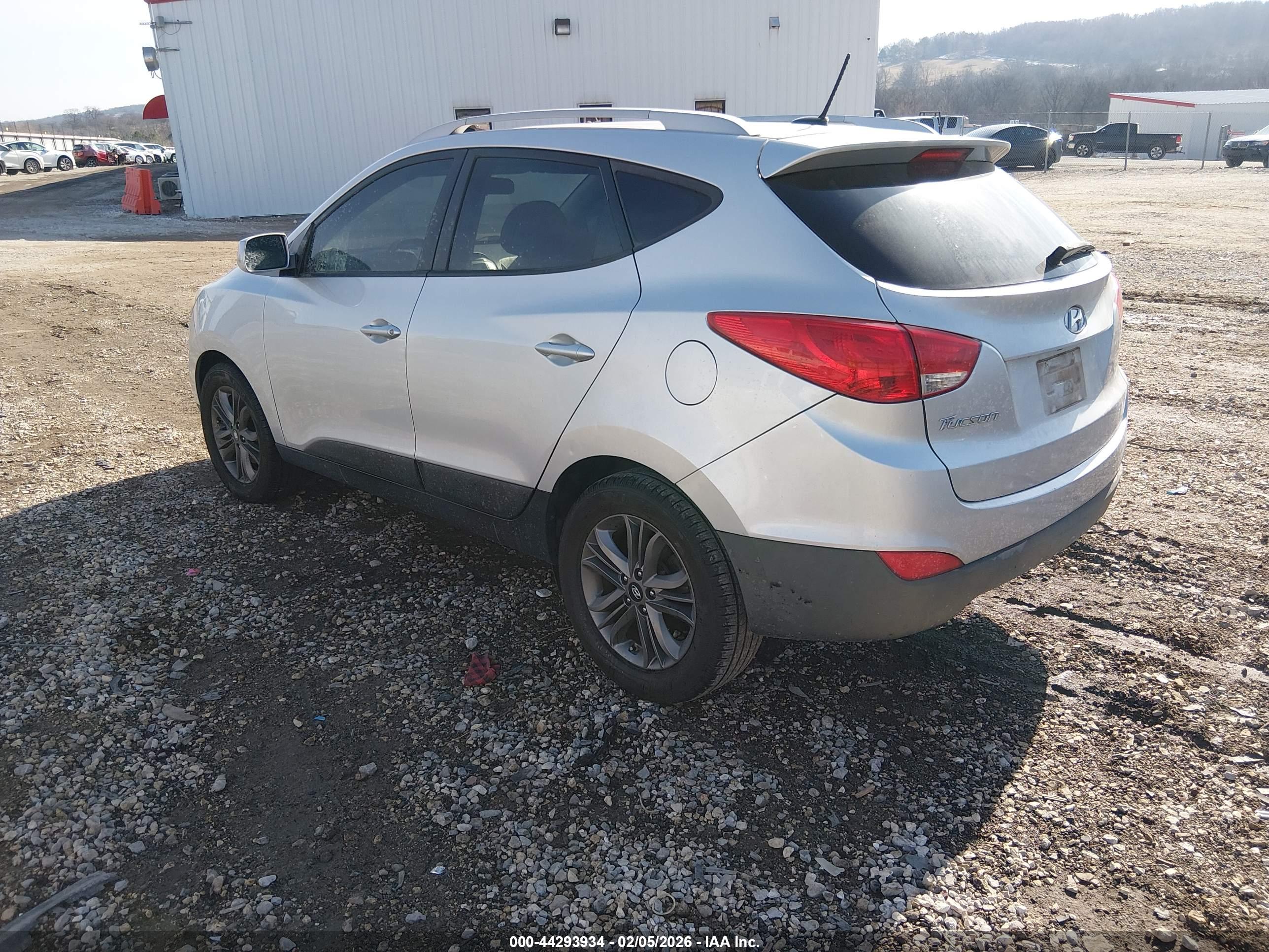 HYUNDAI TUCSON image 3