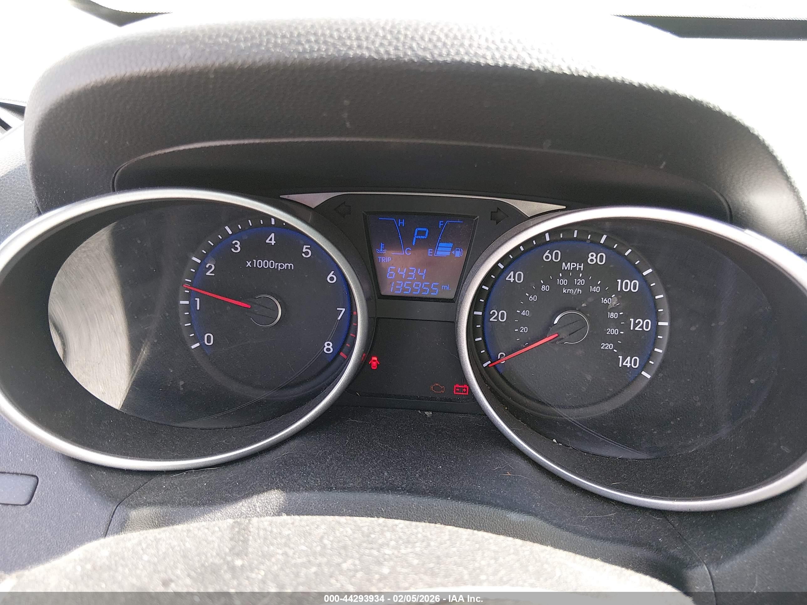 HYUNDAI TUCSON image 7