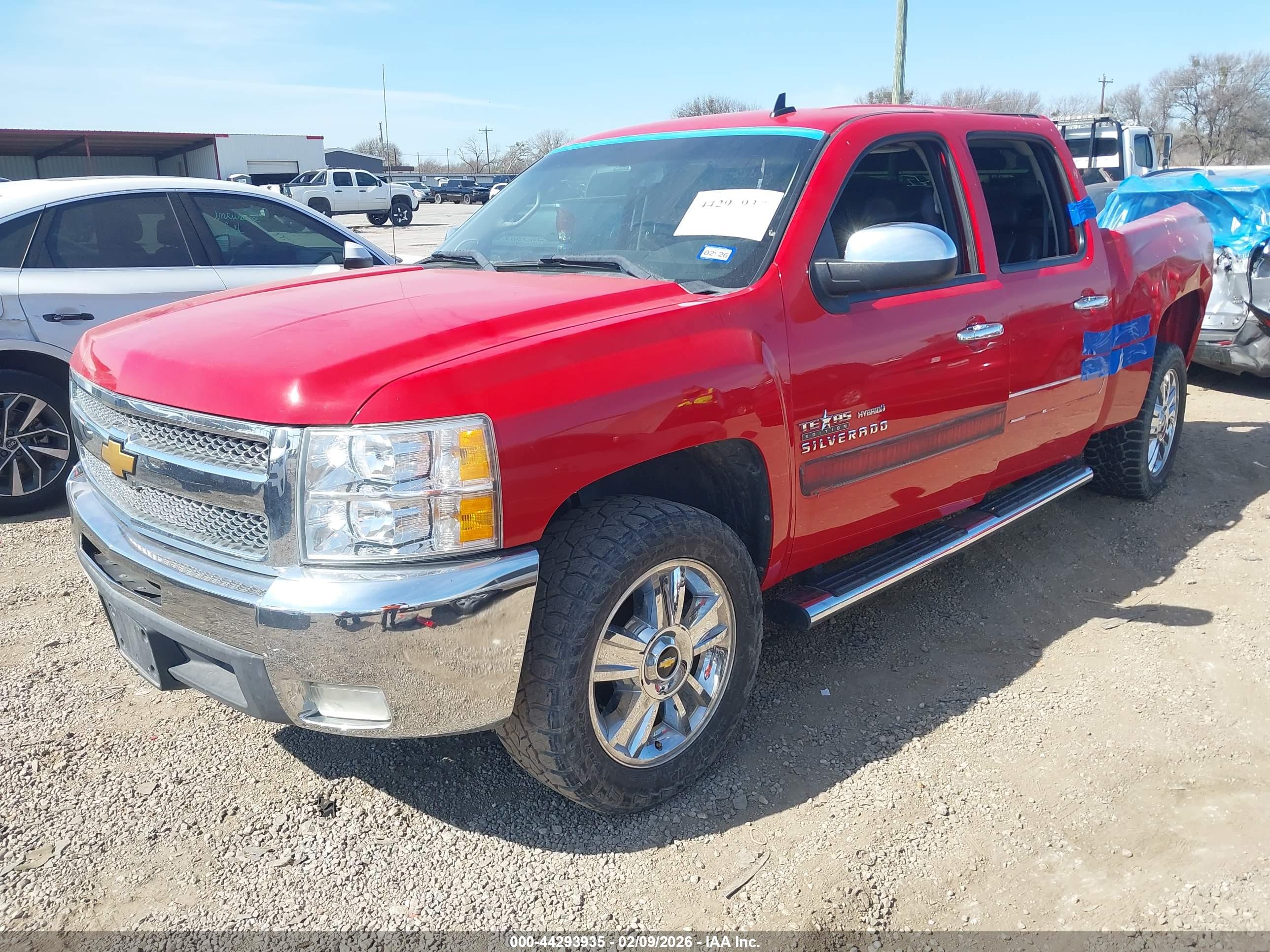 CHEVROLET SILVERADO image 2