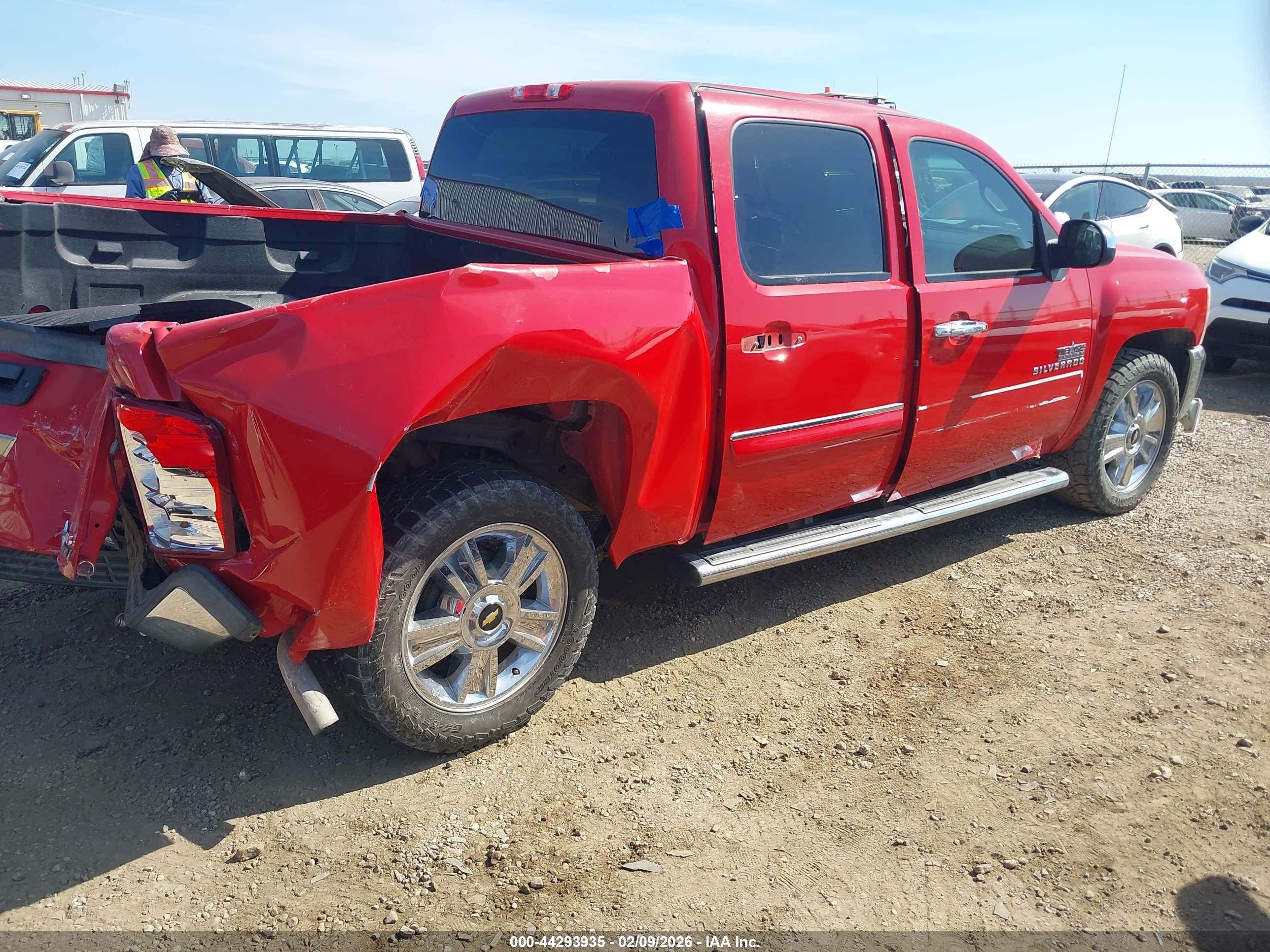 CHEVROLET SILVERADO image 4