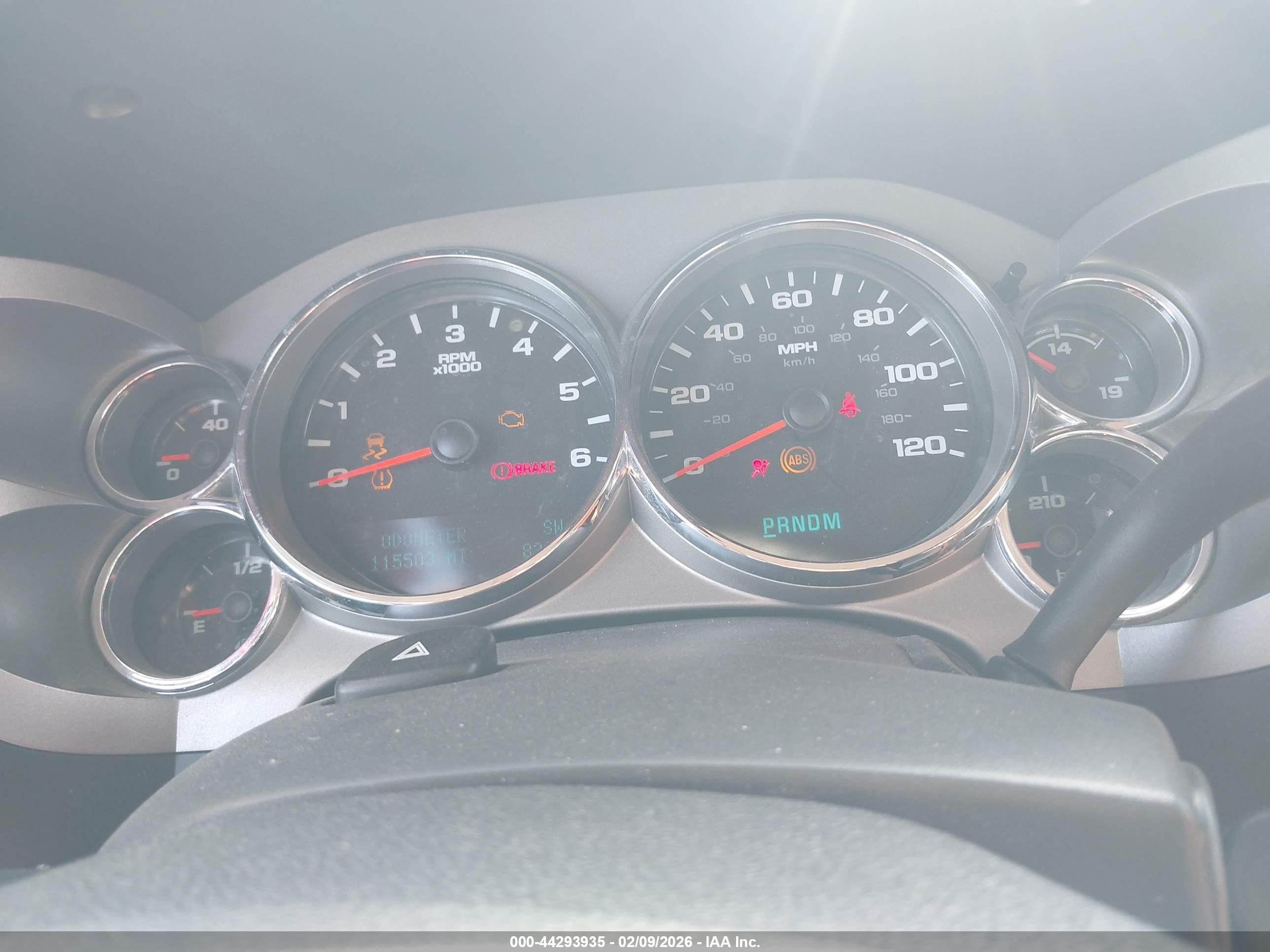 CHEVROLET SILVERADO image 7