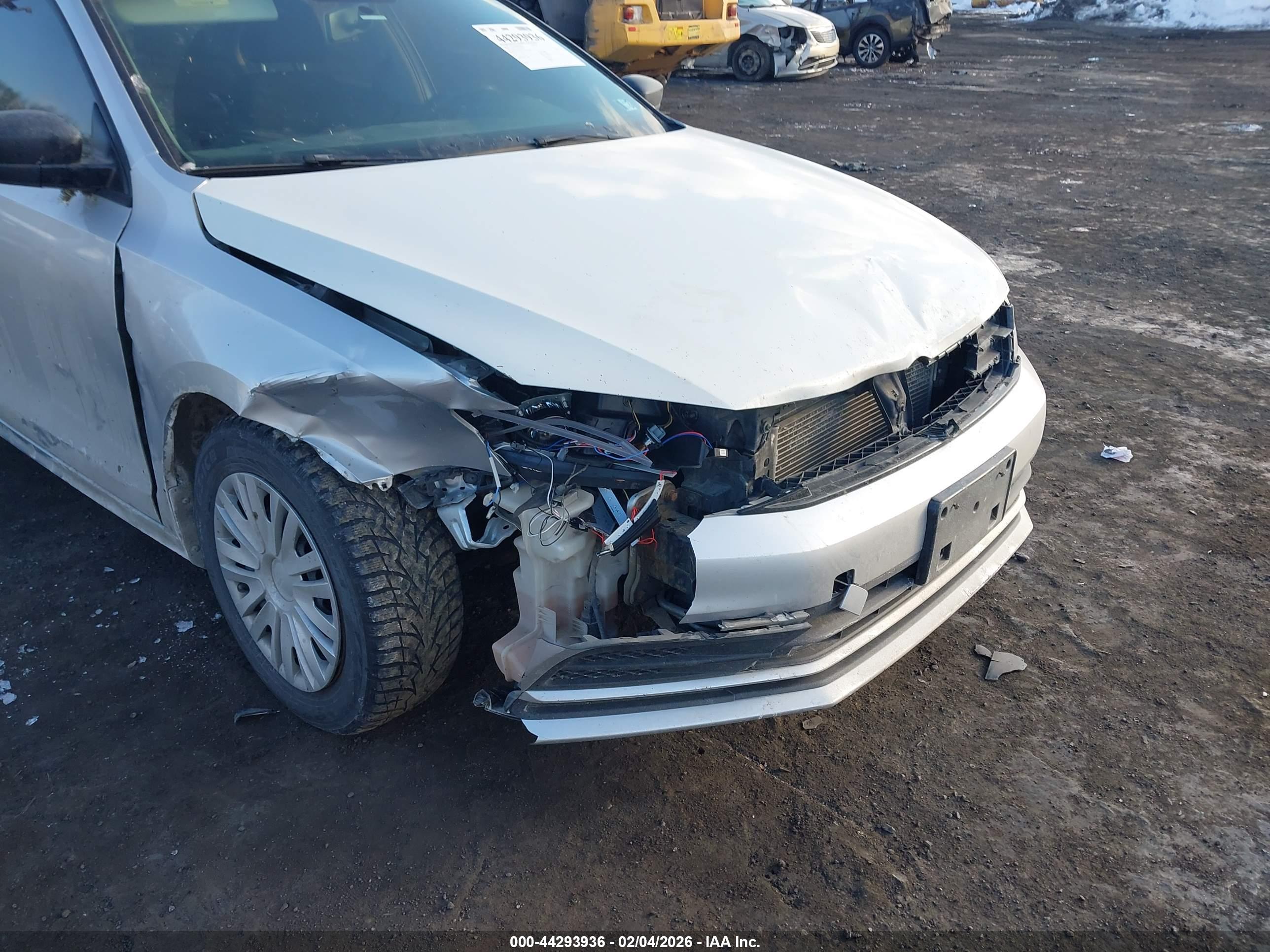 VOLKSWAGEN JETTA image 6