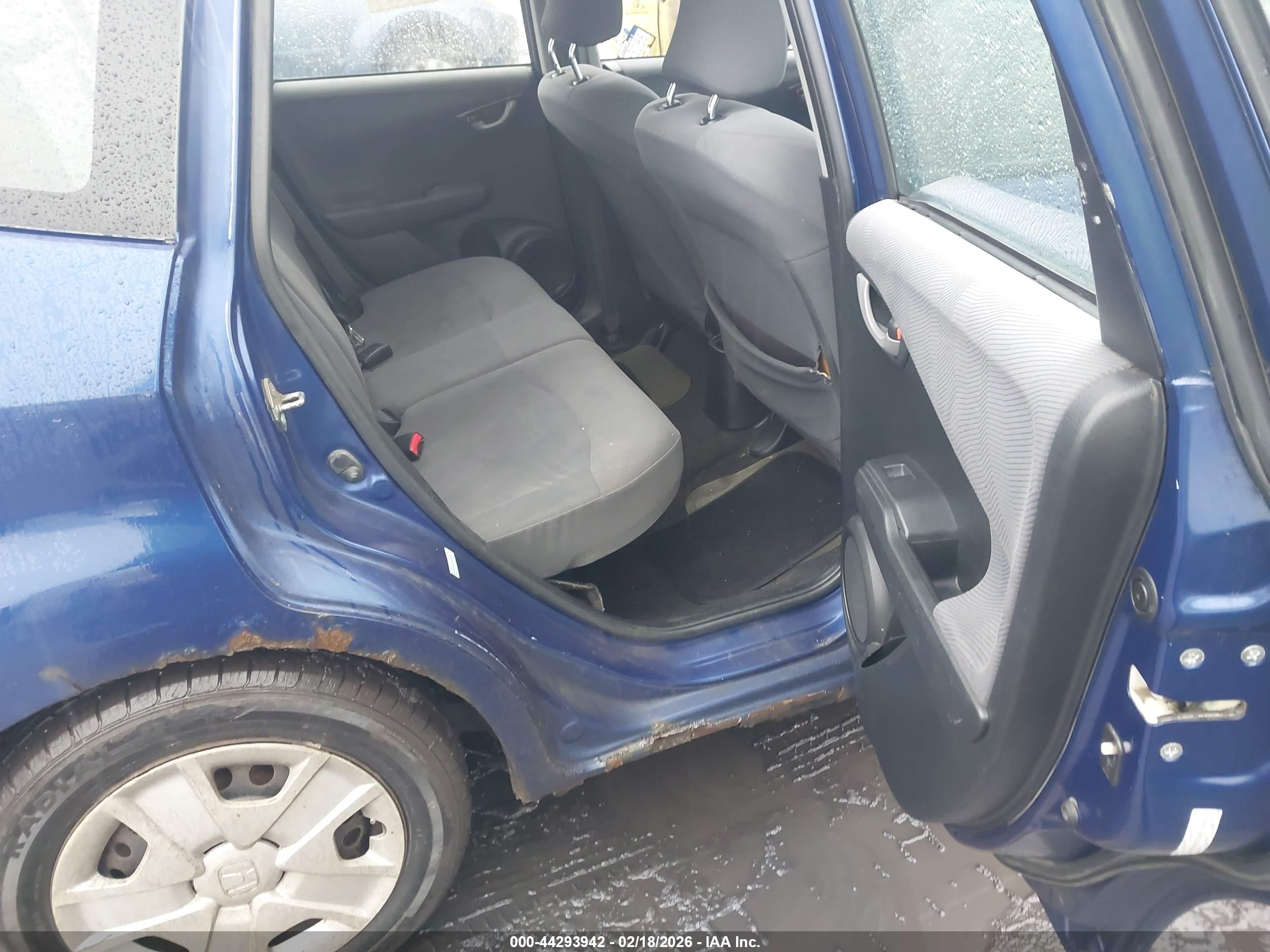 HONDA FIT image 8