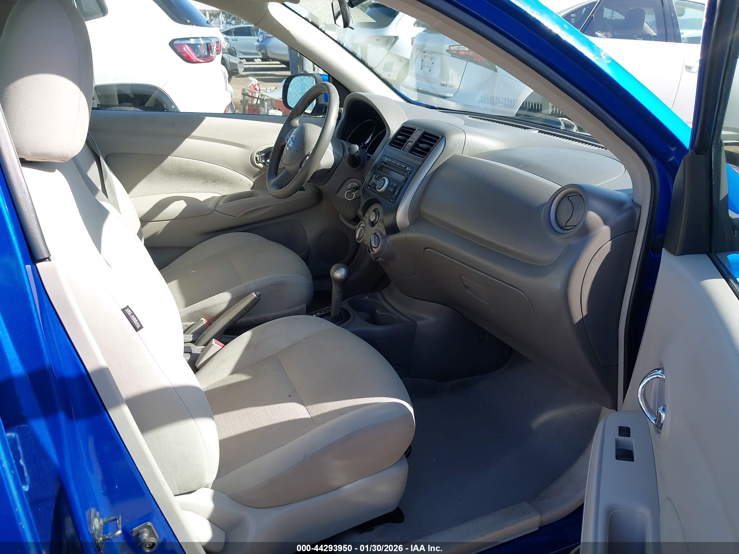 NISSAN VERSA image 5