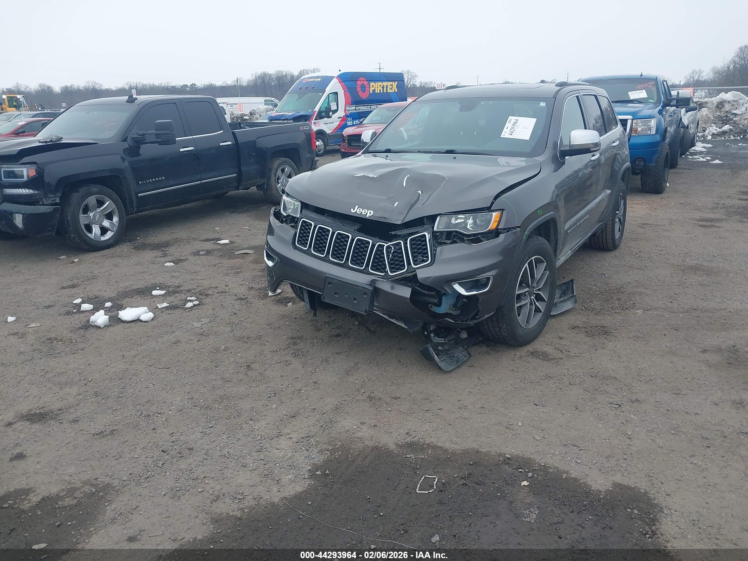 JEEP GRAND image 2