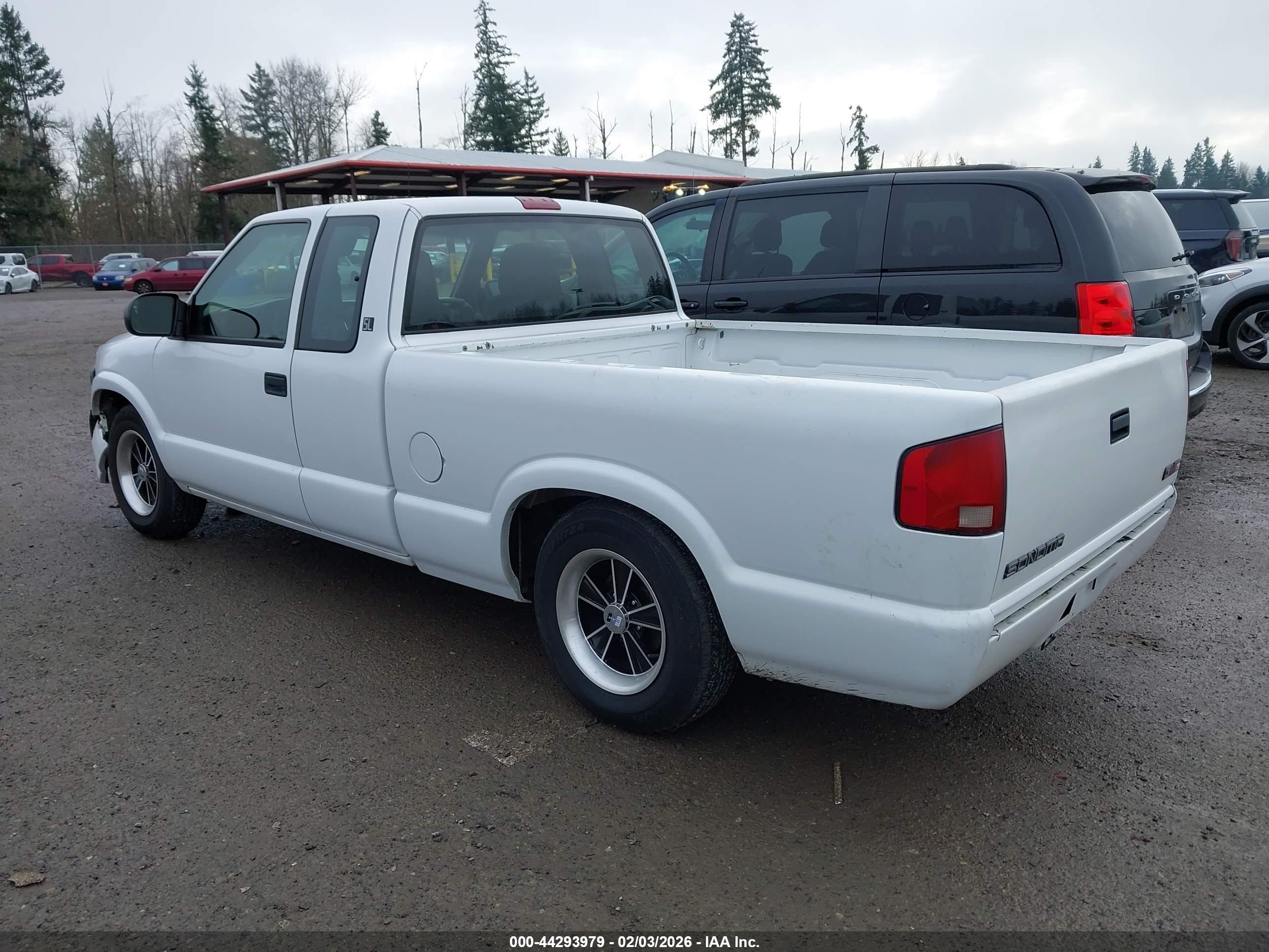GMC SONOMA image 3