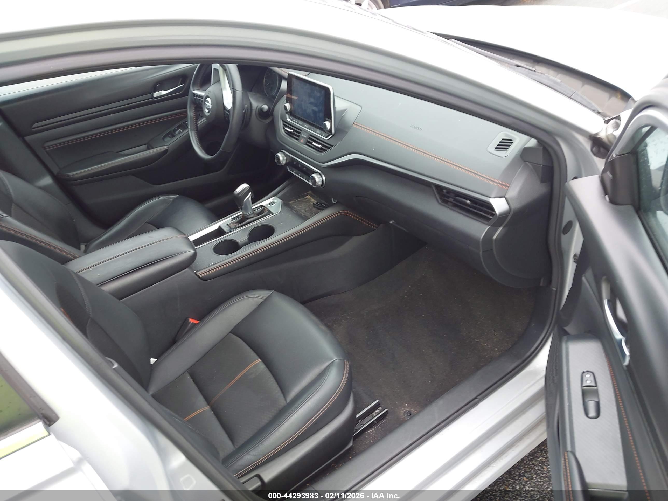 NISSAN ALTIMA image 5