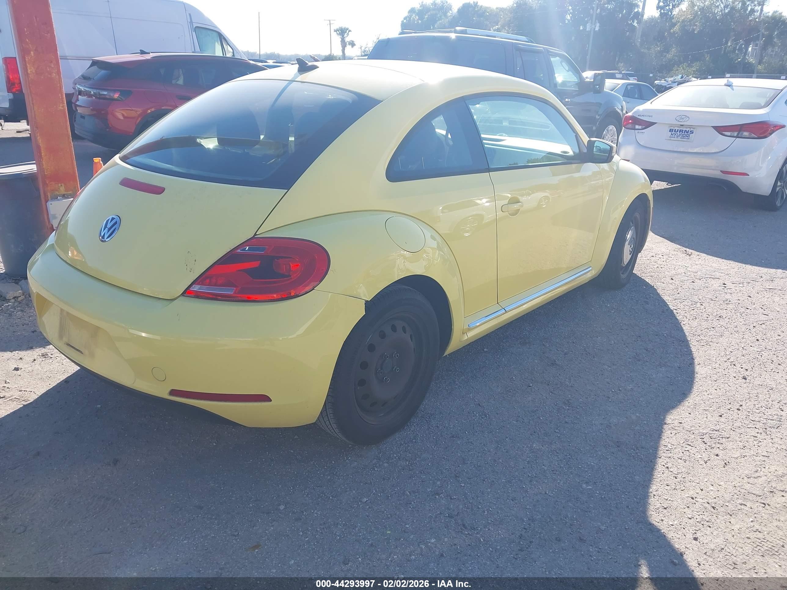VOLKSWAGEN BEETLE image 4