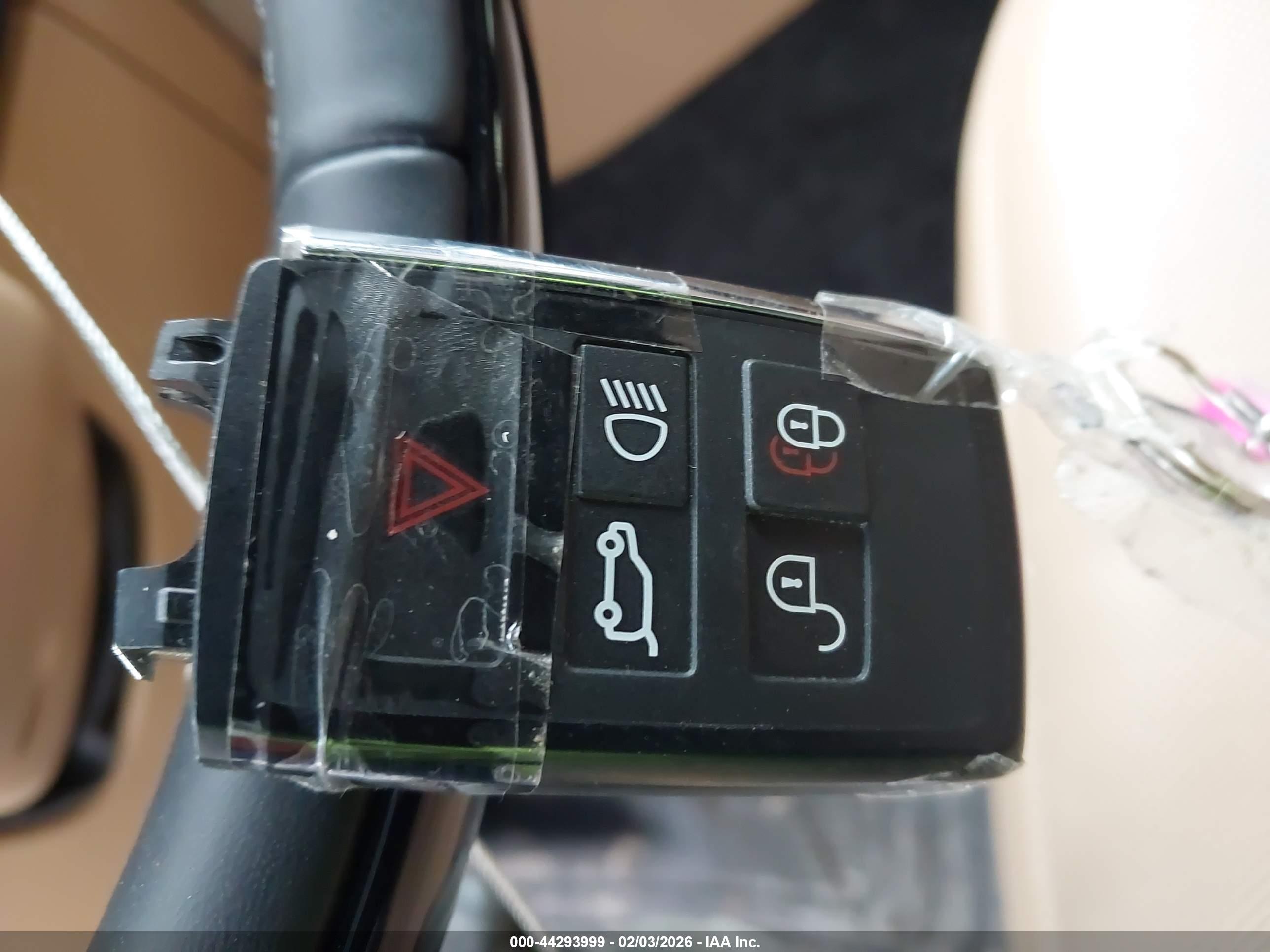 LAND ROVER image 11