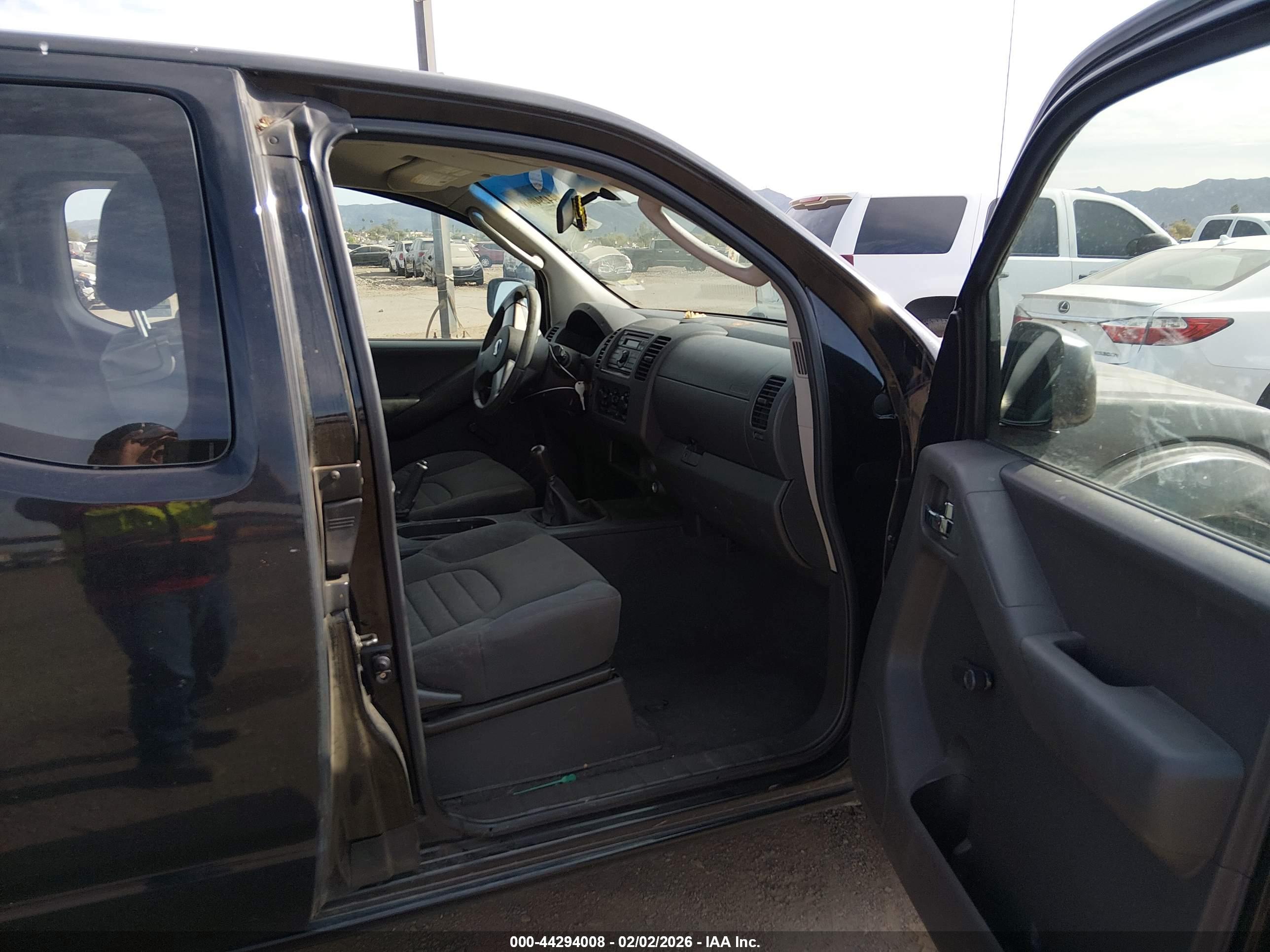 NISSAN FRONTIER image 5