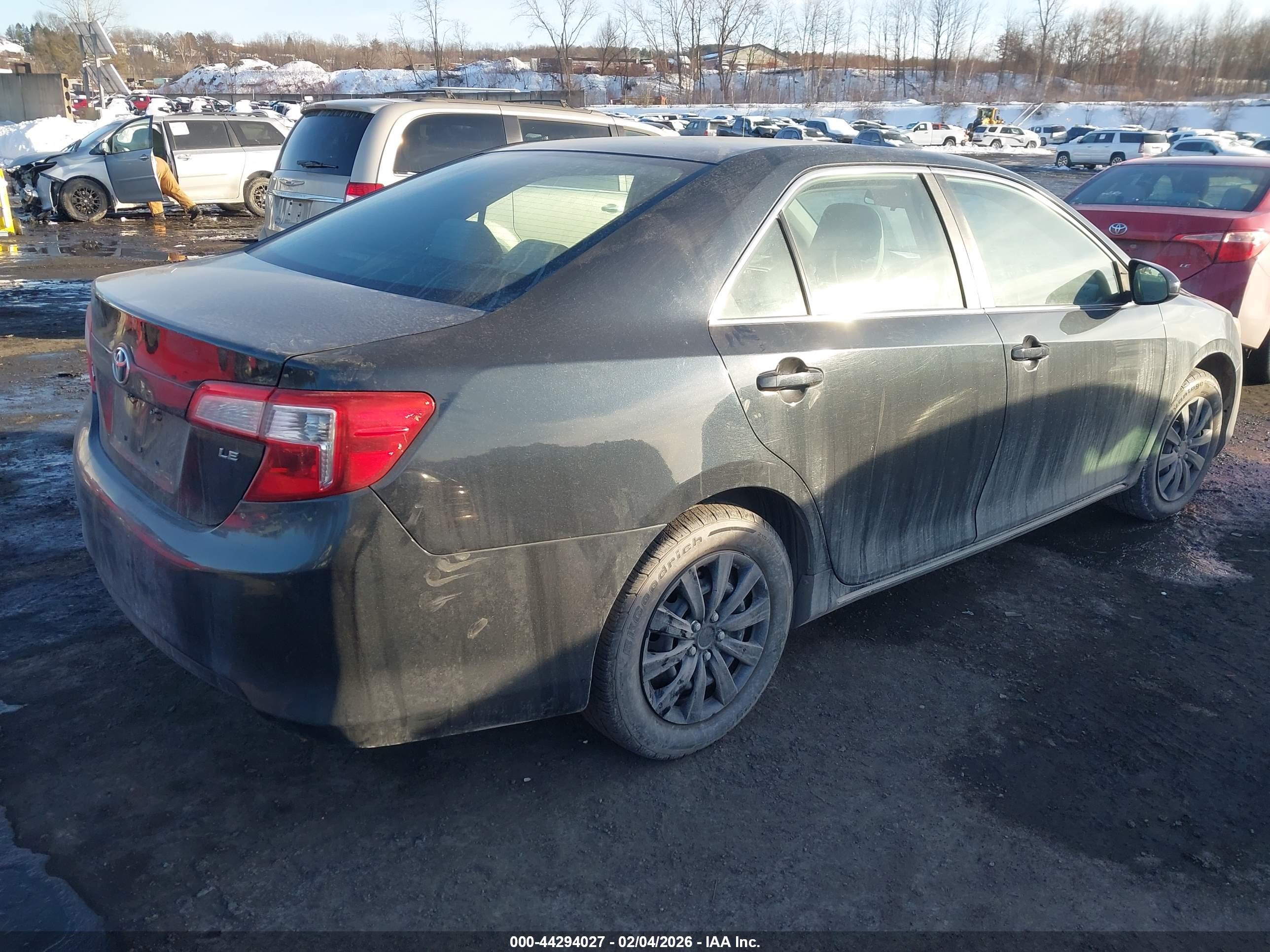 TOYOTA CAMRY image 4