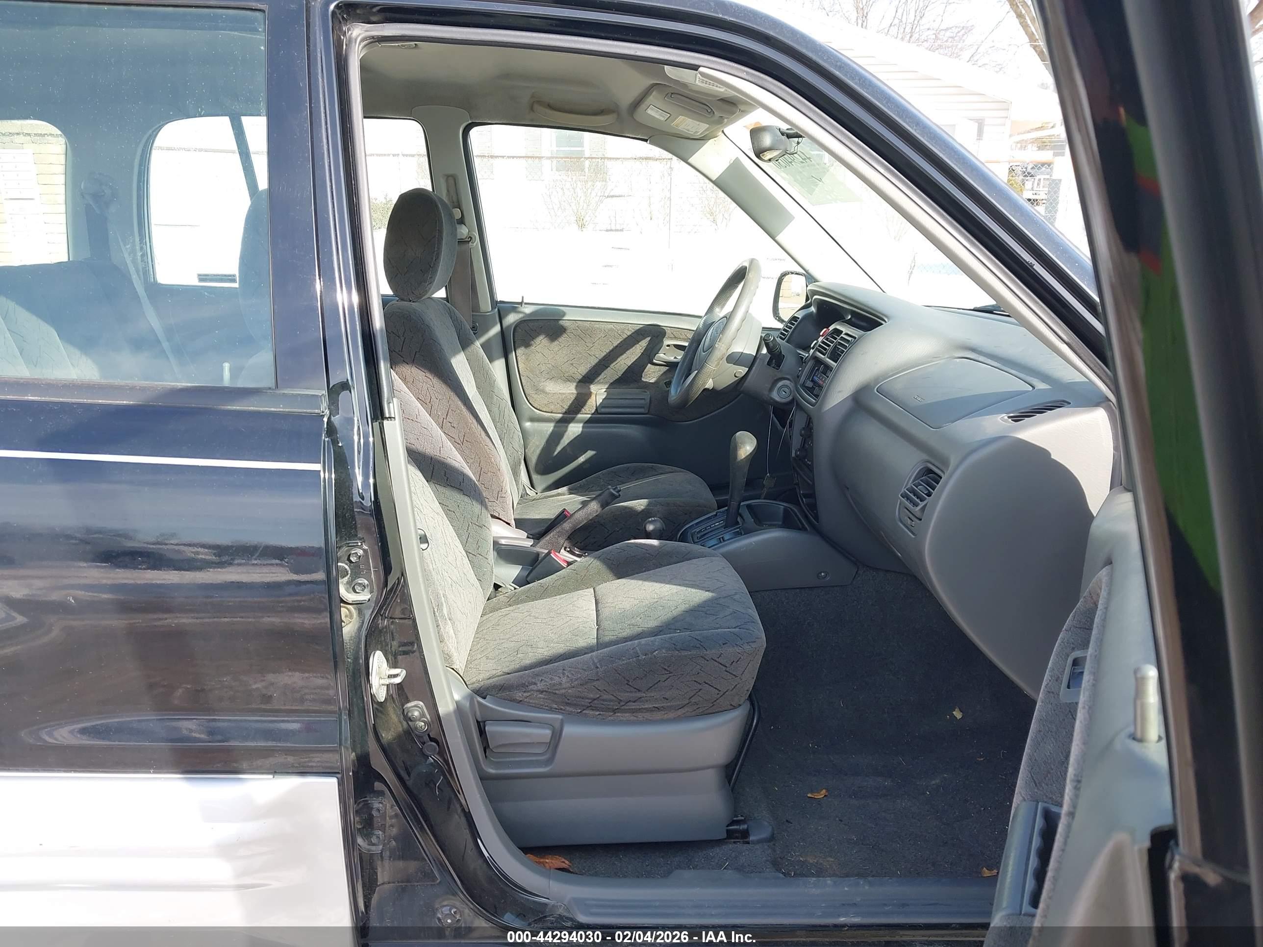 CHEVROLET TRACKER image 5