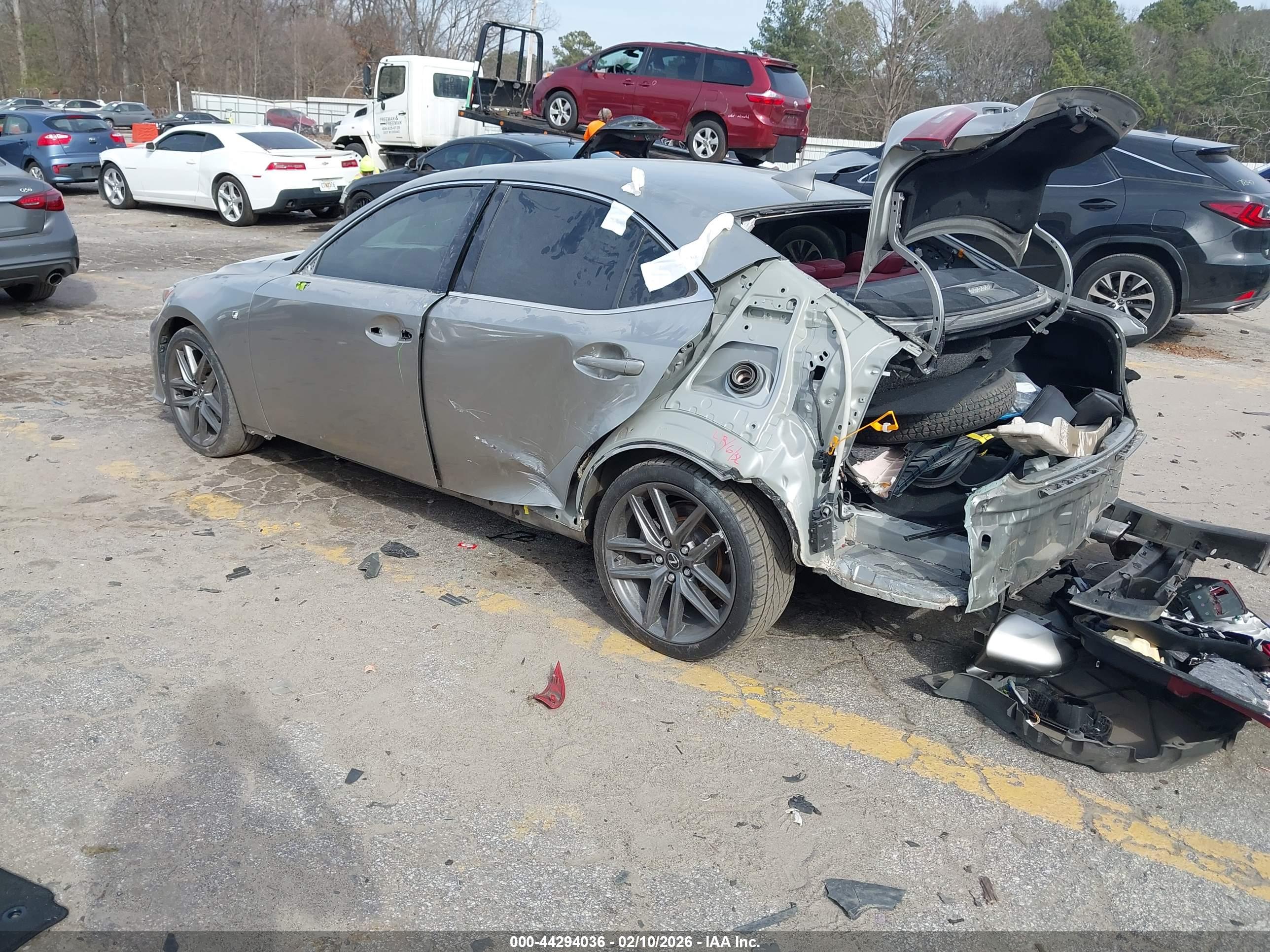 LEXUS IS image 3