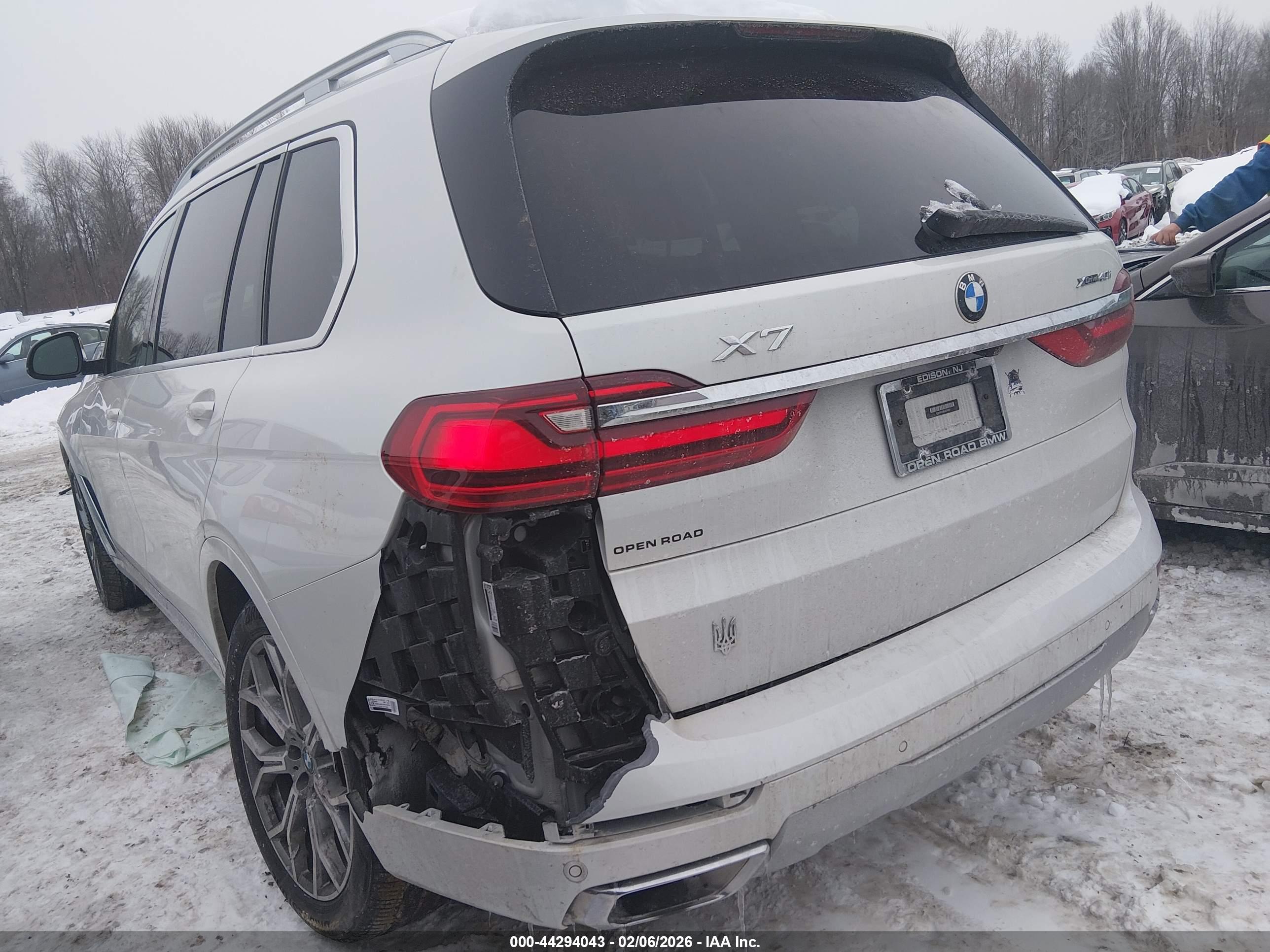 BMW X7 image 3