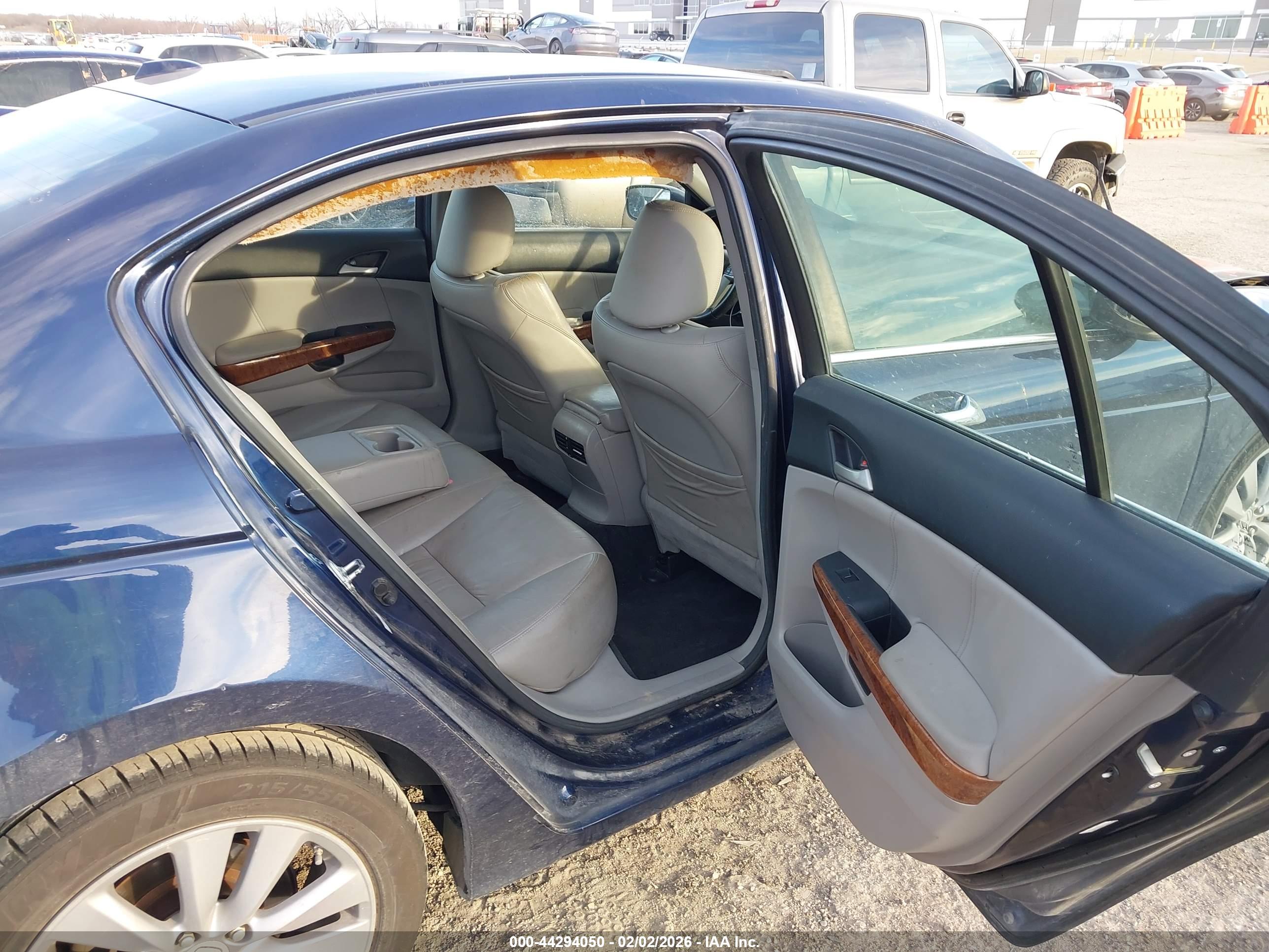 HONDA ACCORD image 8
