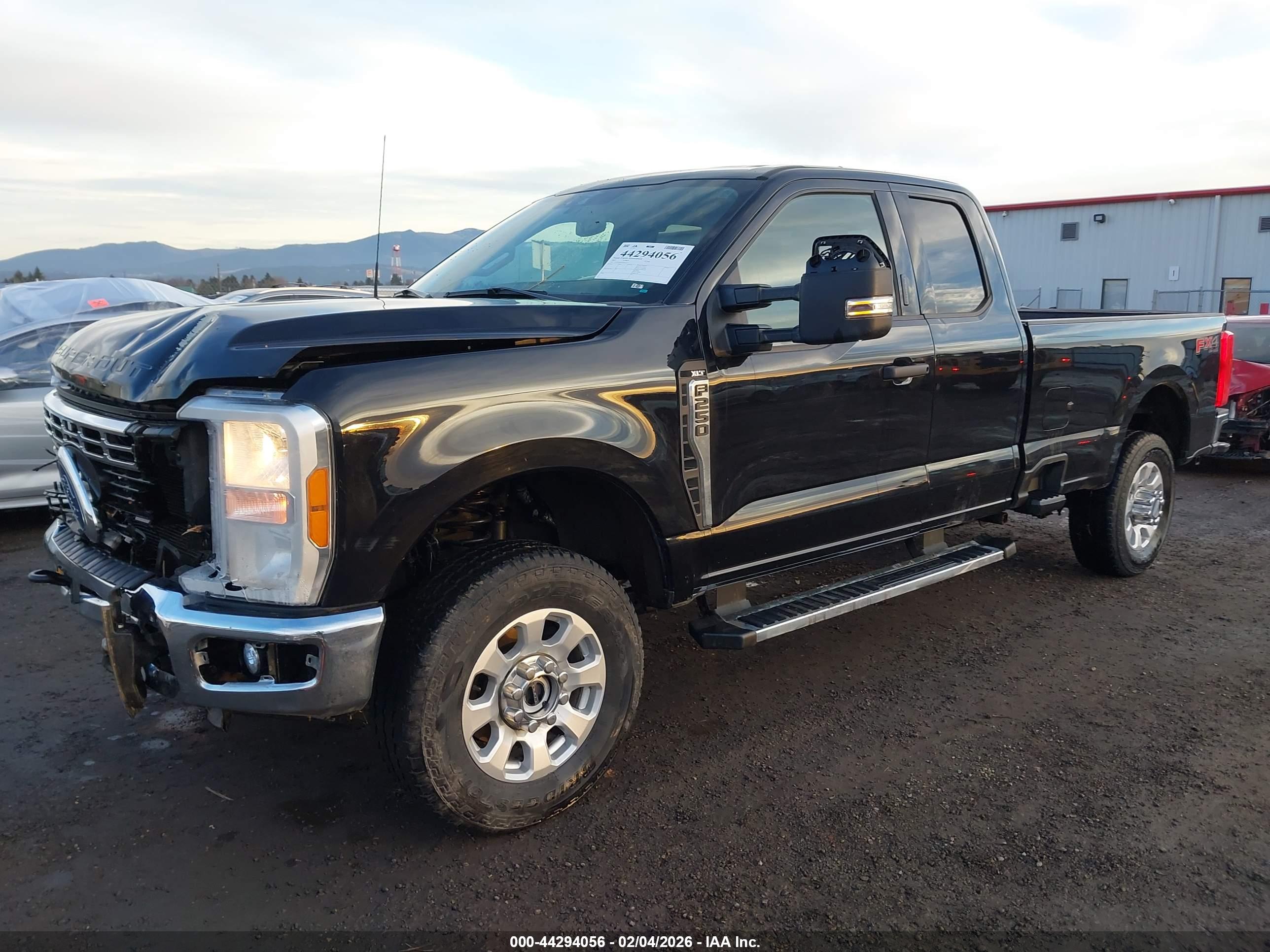 FORD F-250 image 2